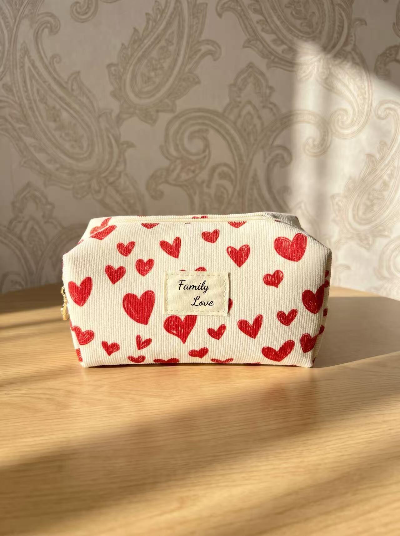 Wholesaler COSMOS - Chic Makeup Bag 16x9x9 Polyester Hearts Family Love Trendy Women's Gift