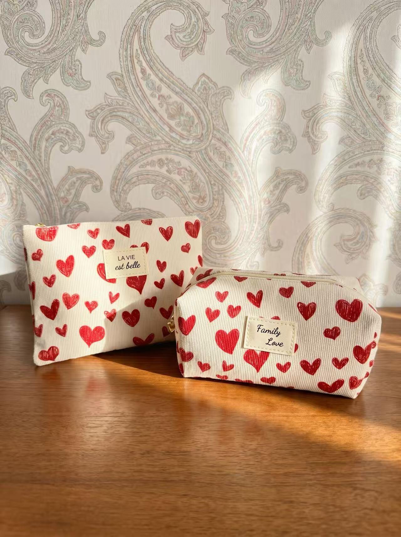 Wholesaler COSMOS - Set of 2 heart pouches 14x20 16x9x9 polyester love trendy chic women