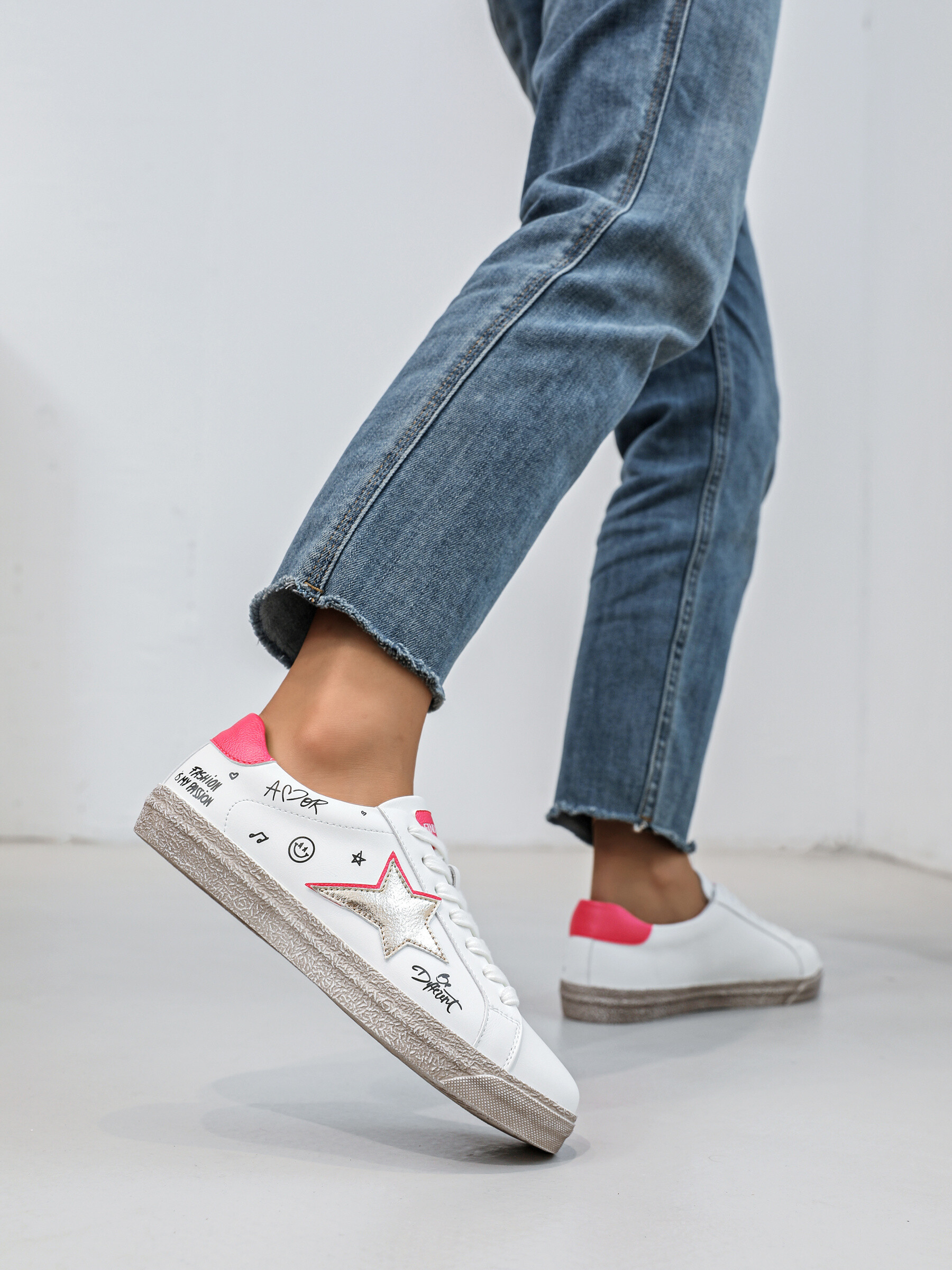Großhändler FINDLAY / COVANA - Stern-Sneaker mit Schriftzug