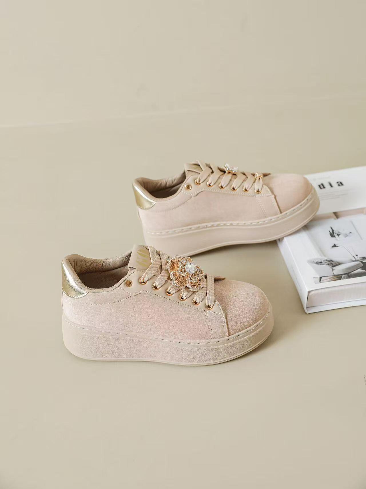 Wholesaler CRYSTAL SHOES - Women's platform sneakers in suede with jewel detail