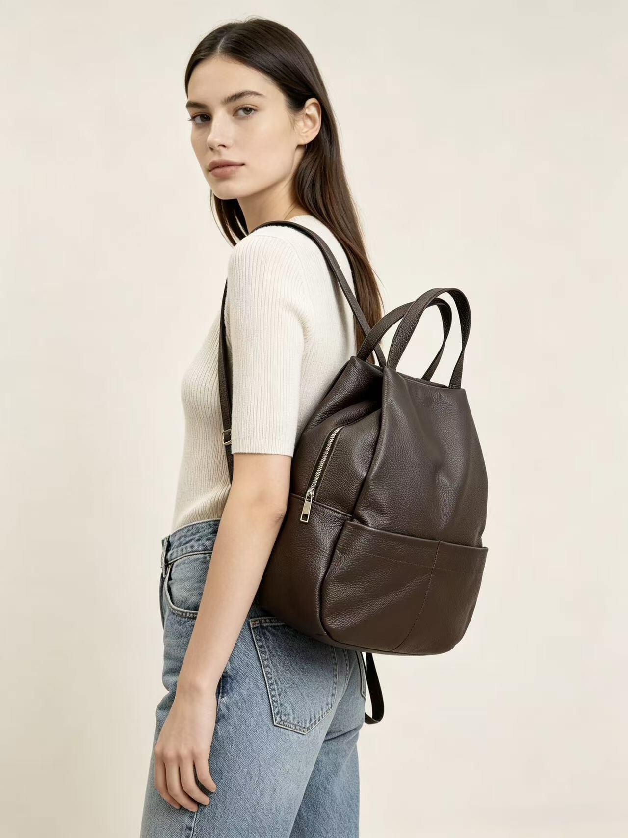 Wholesaler CUOIO & CHIC - Grained leather backpack