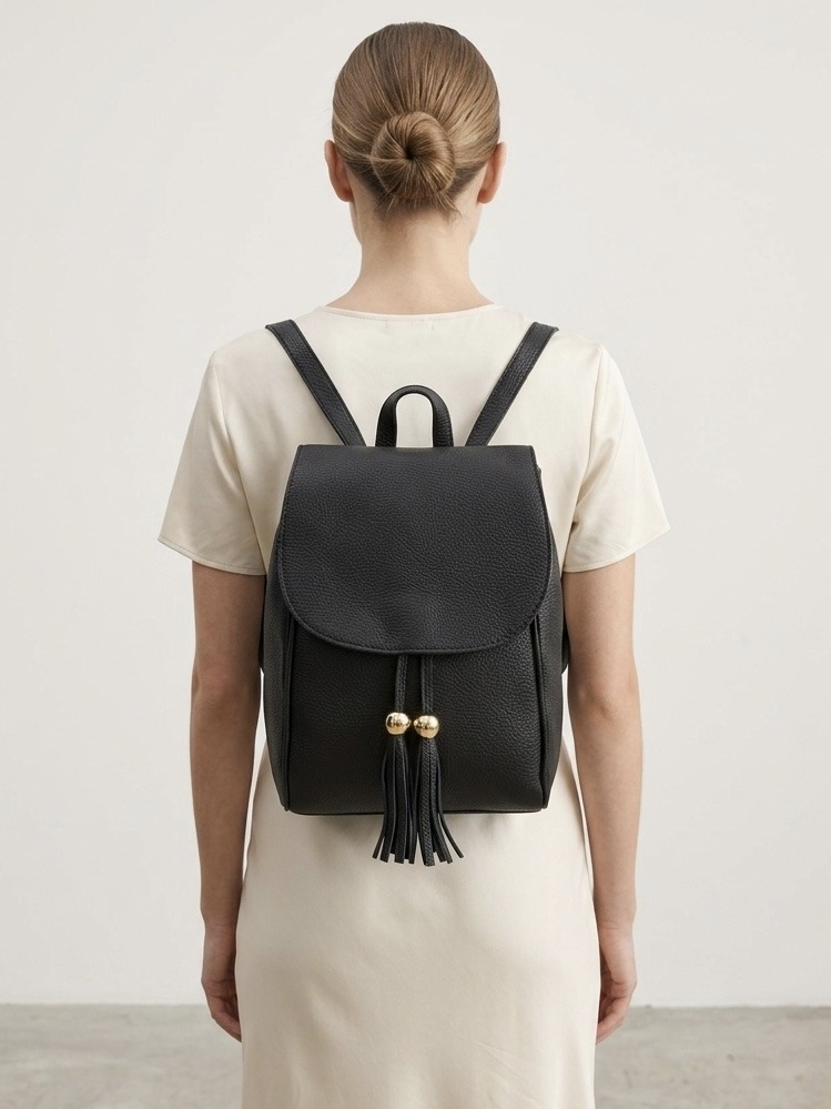 Wholesaler CUOIO & CHIC - Women's backpack in genuine leather