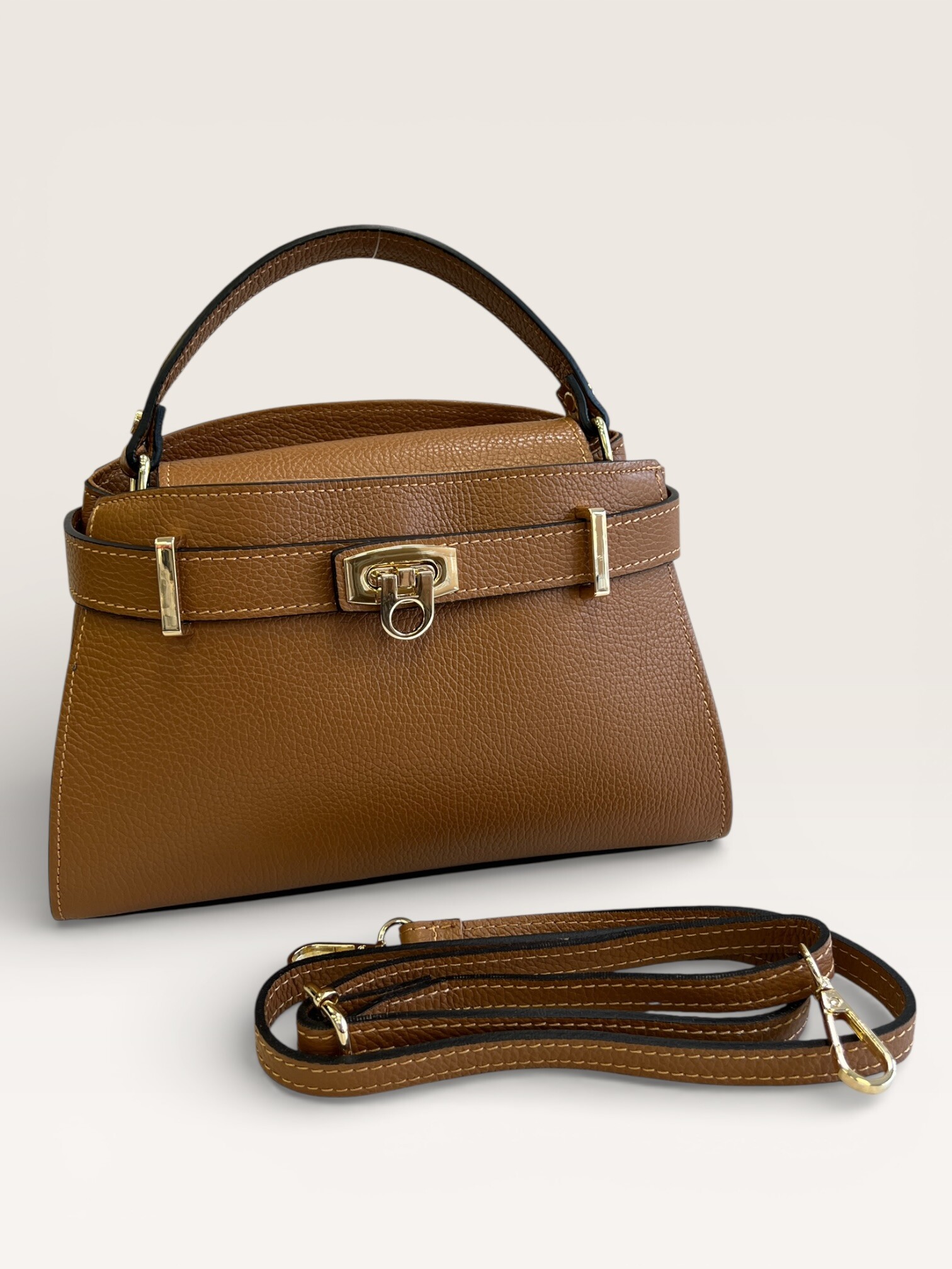 Mayorista CUOIO & CHIC - Bolso Elegante con Asa