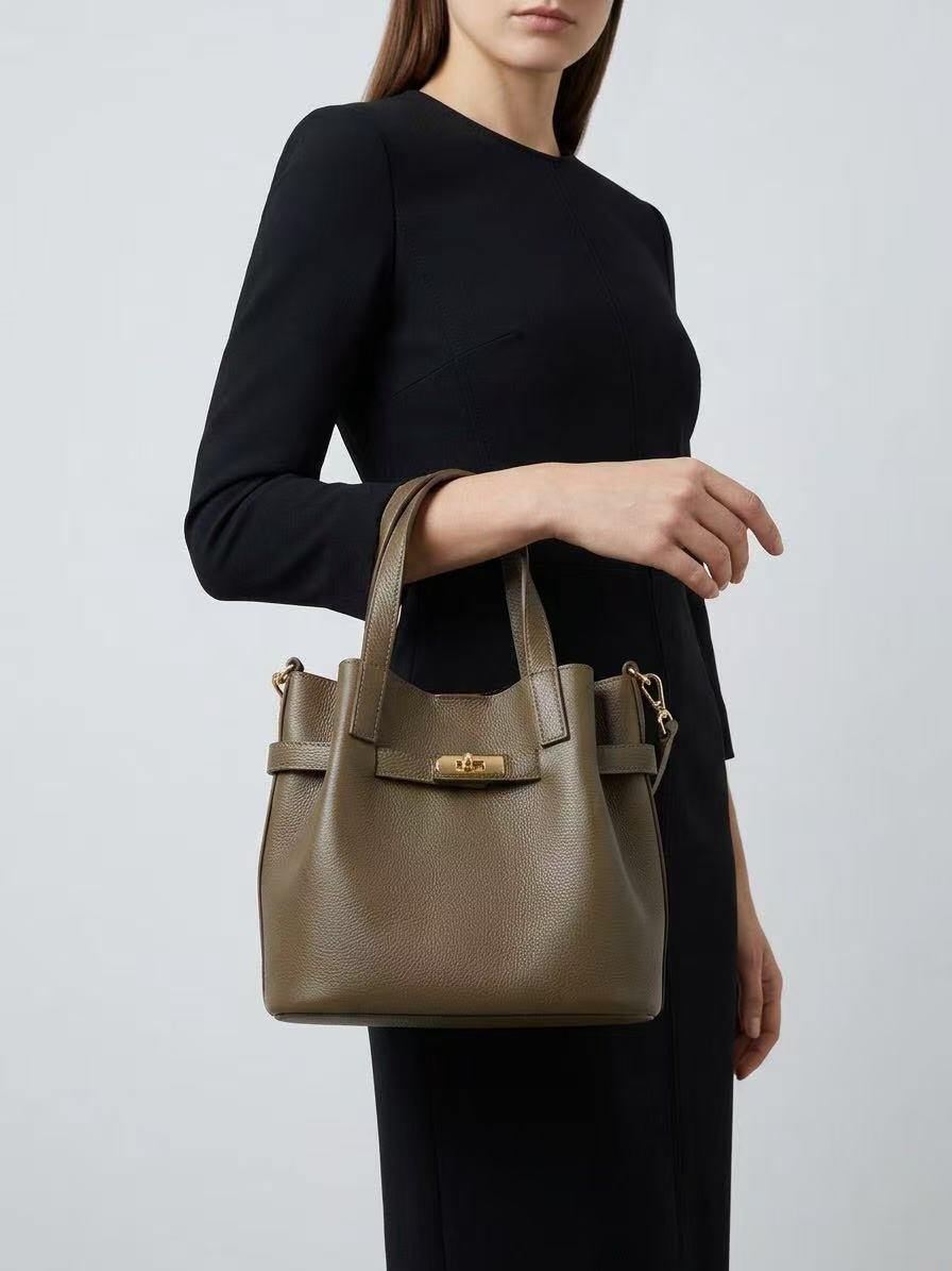 Wholesaler CUOIO & CHIC - Pebbled Leather Bucket Bag