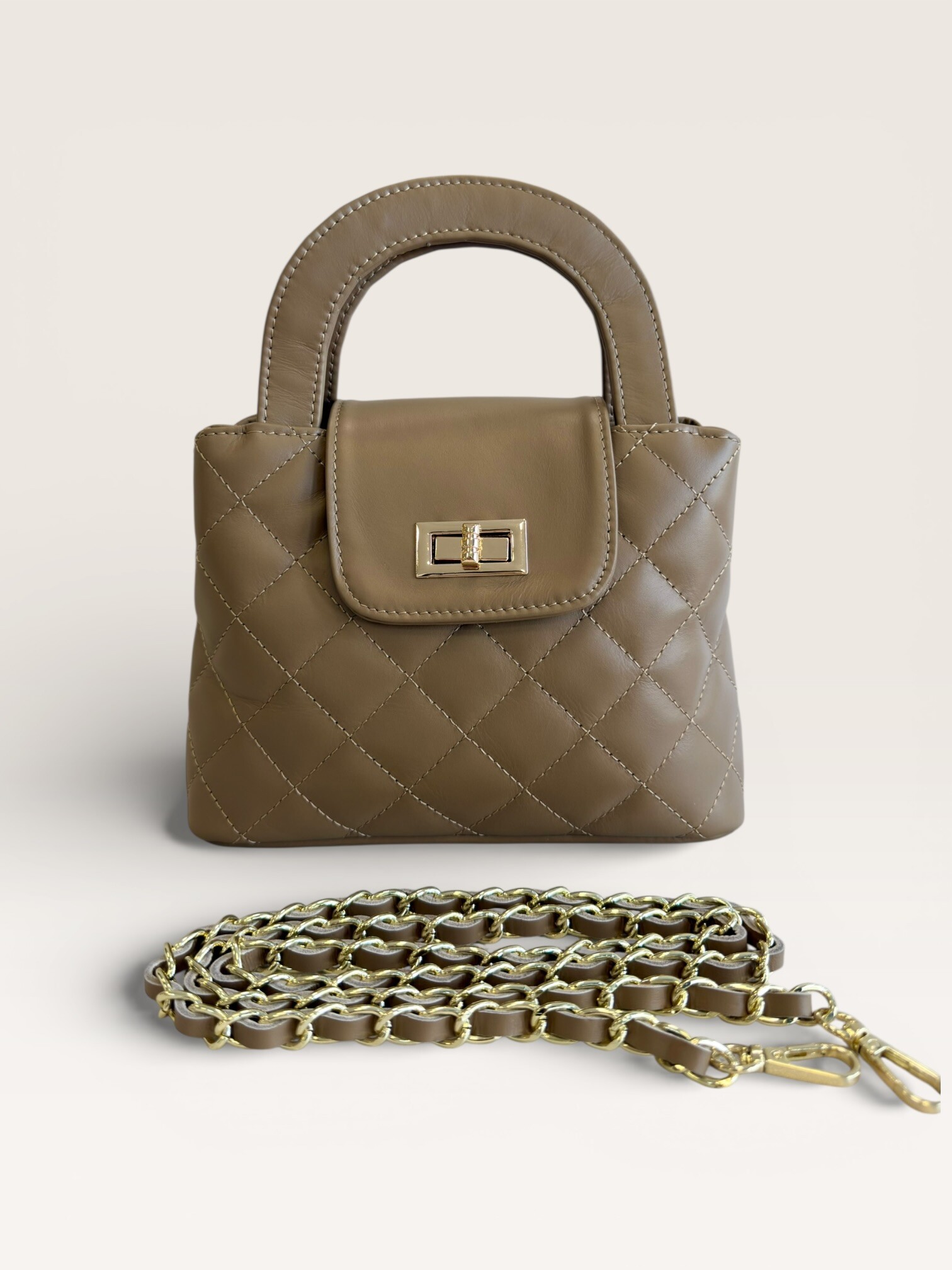 Grossiste CUOIO & CHIC - Sac à Main en Cuir Matelassé avec Anses