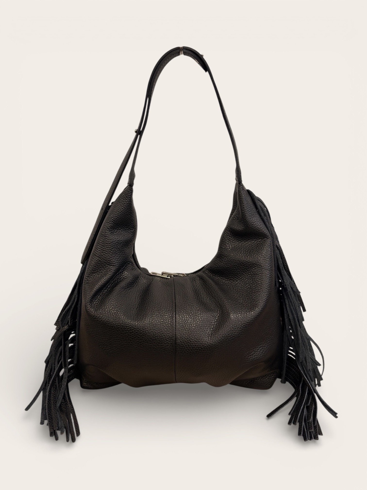 Mayorista CUOIO & CHIC - Bolso Hobo de Hombro con Flecos