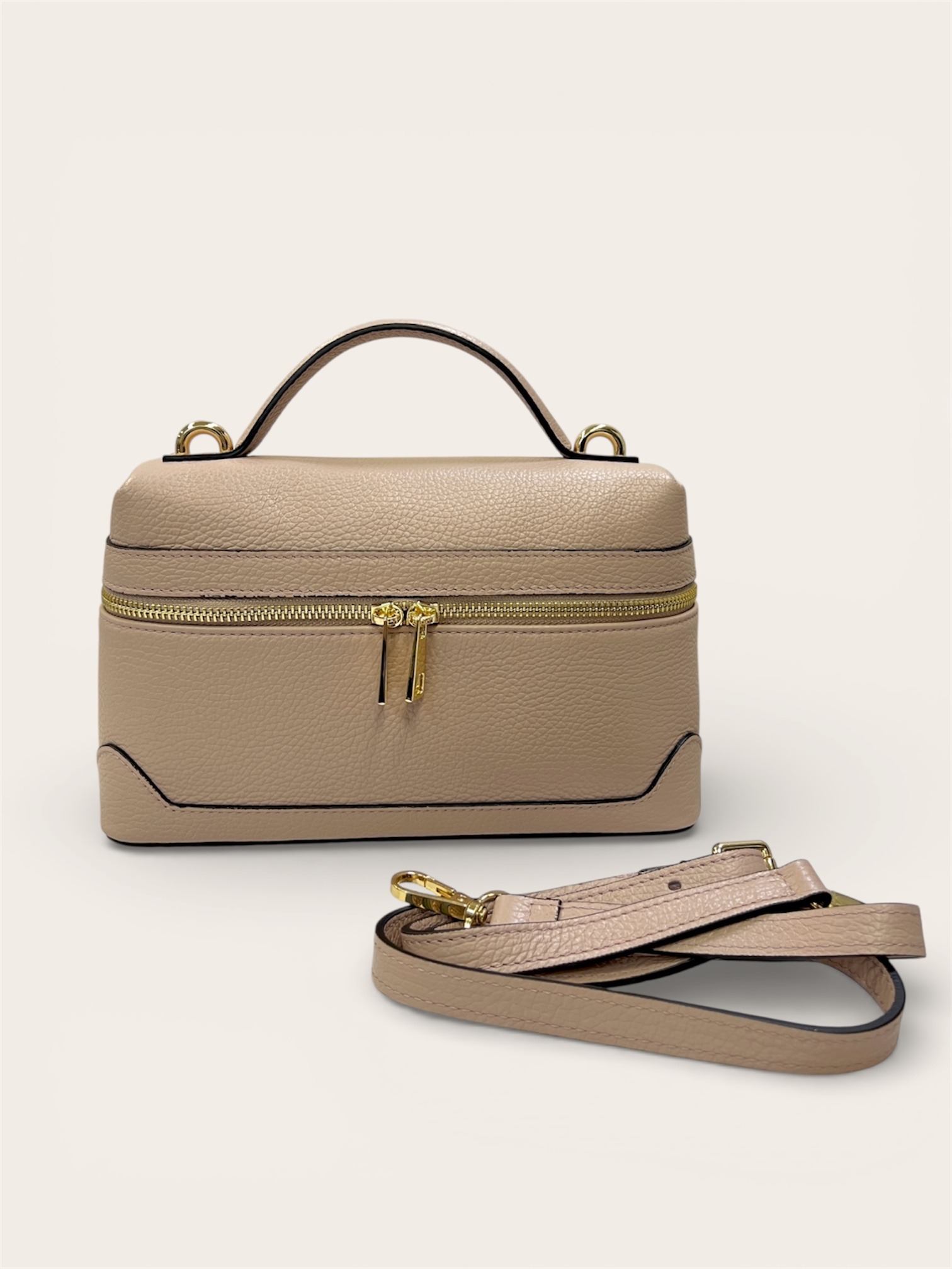 Grossiste CUOIO & CHIC - Sac à main structuré en cuir grainé
