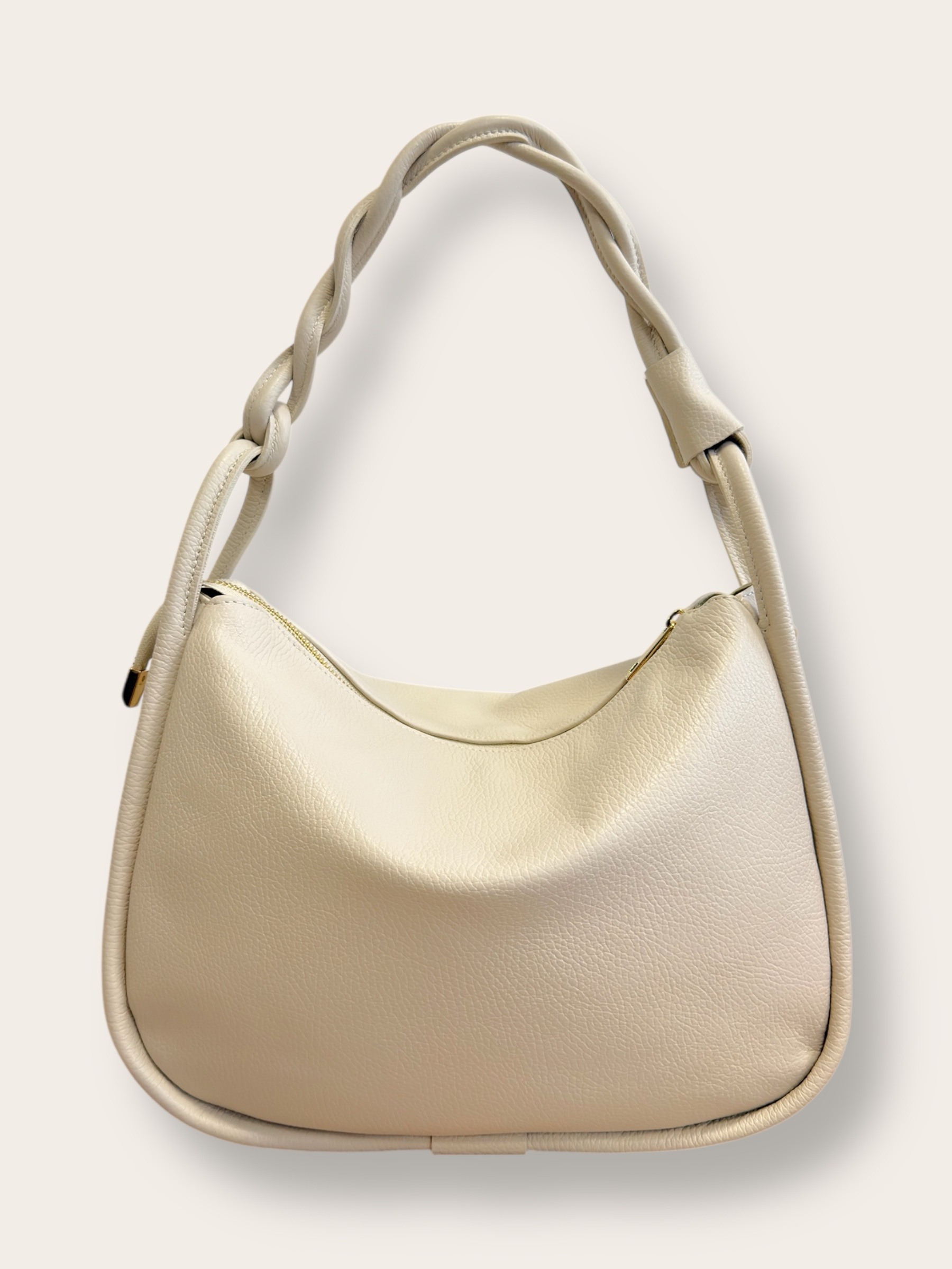 Grossista CUOIO & CHIC - Borsa a spalla con manico intrecciato pelle martellata