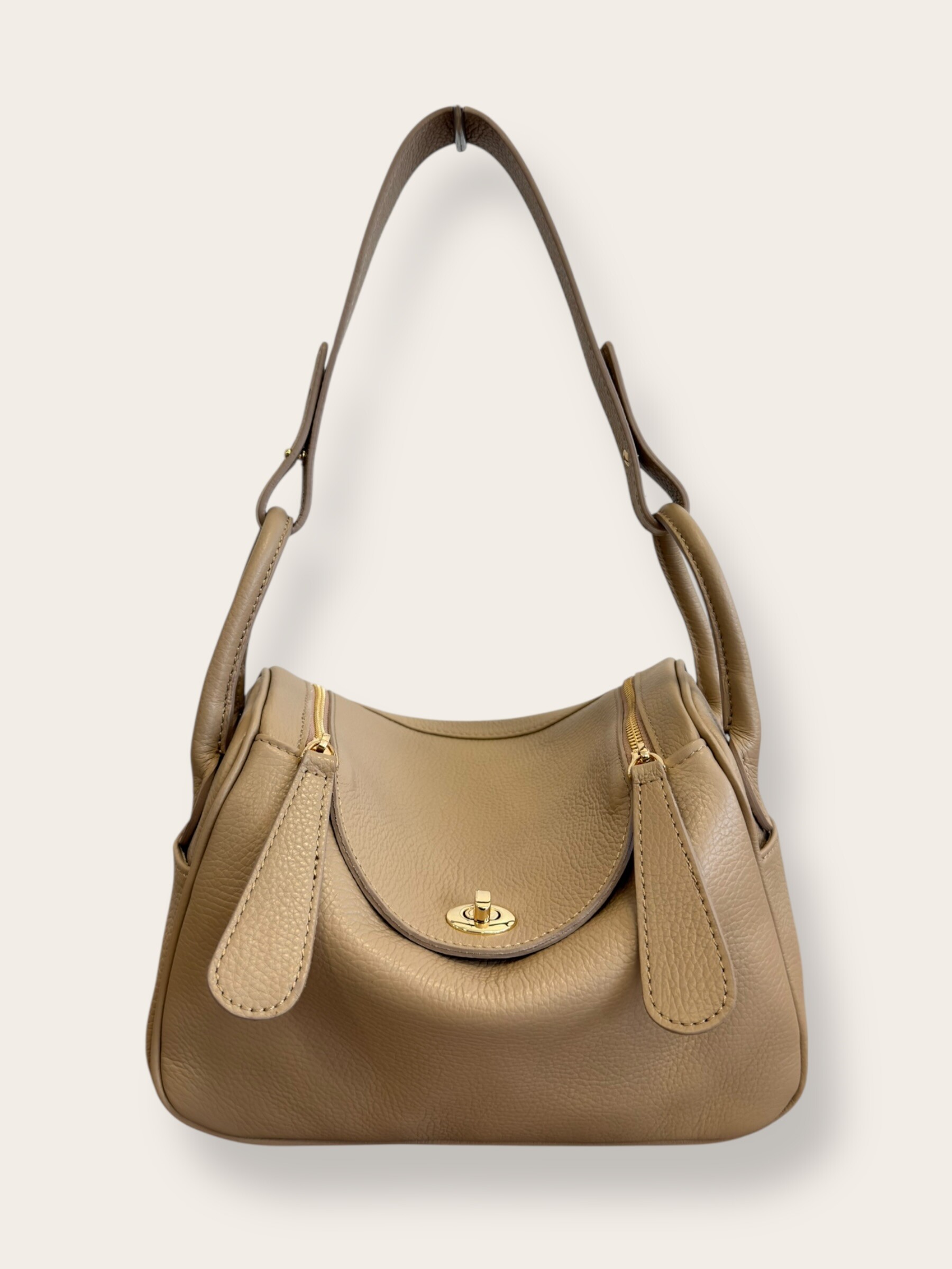 Grossiste CUOIO & CHIC - Sac à bandoulière en véritable cuir grainé