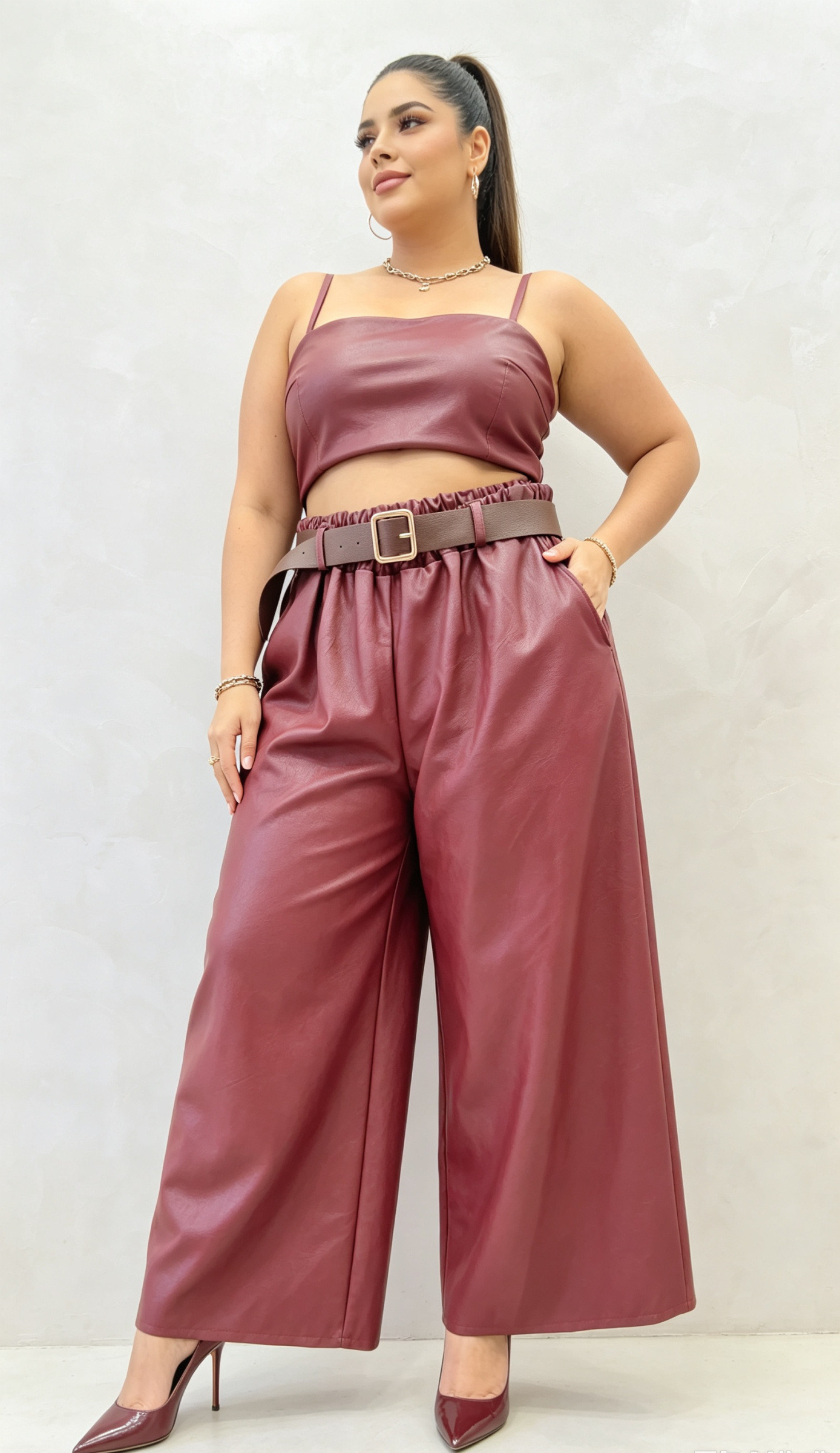 Grossiste CURVY RONDE (Grande Taille/Over Size) - Pantalon grande taille en similicuir