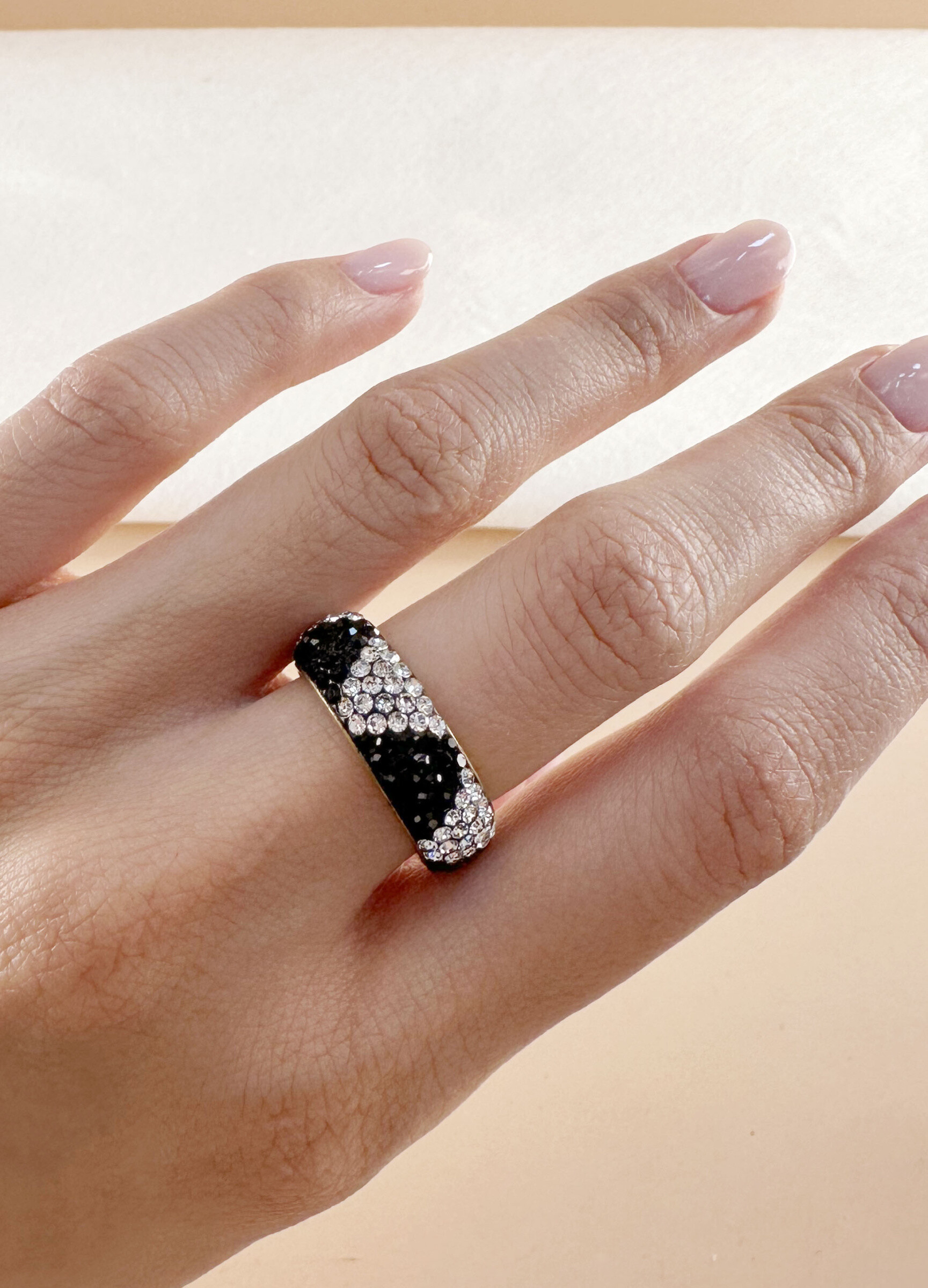 Grossiste D Bijoux - Bague strass bicolore en acier inoxydable