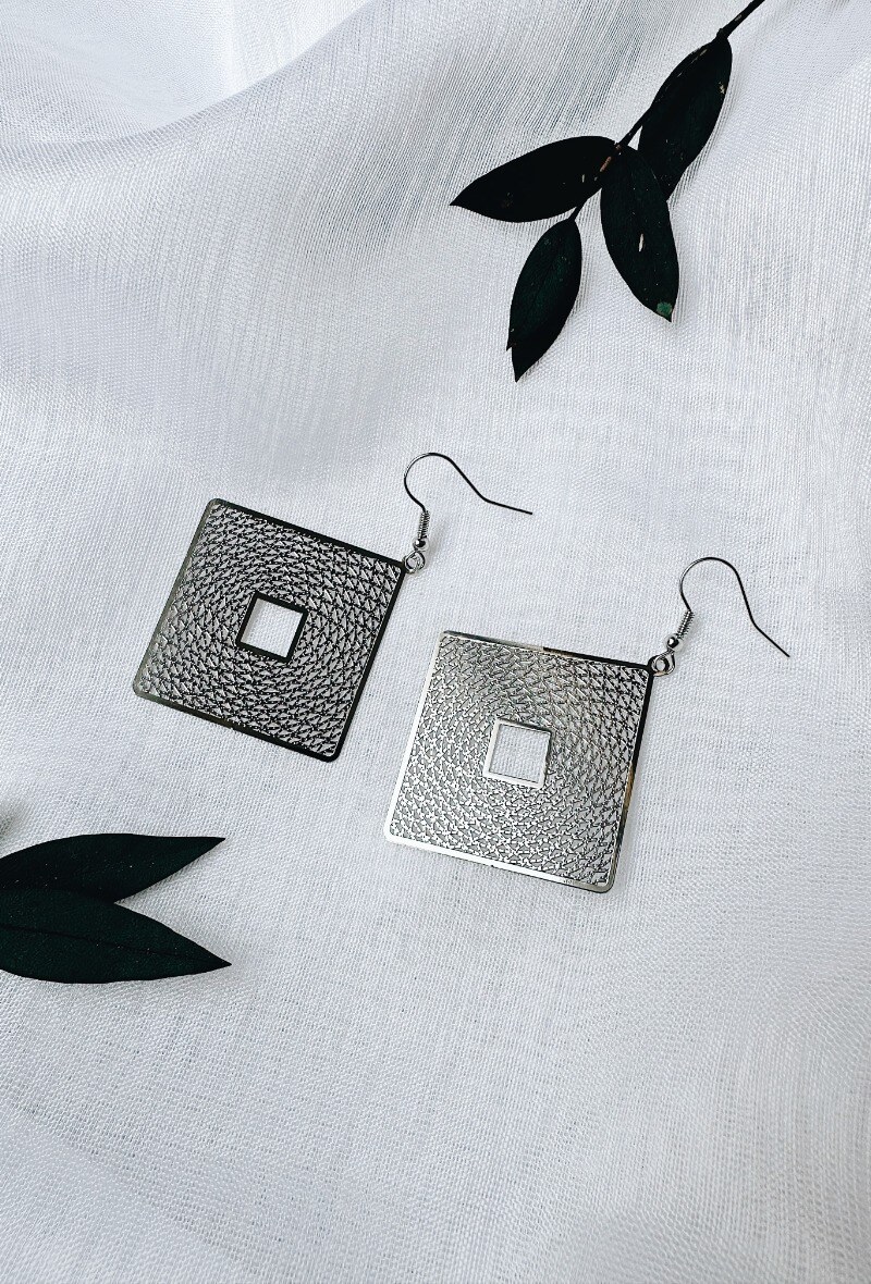Grossiste D Bijoux - Boucles d'oreilles filigrane carré