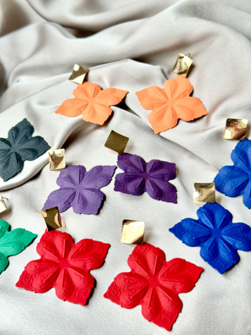 Wholesaler D Bijoux - Dangling metal earrings