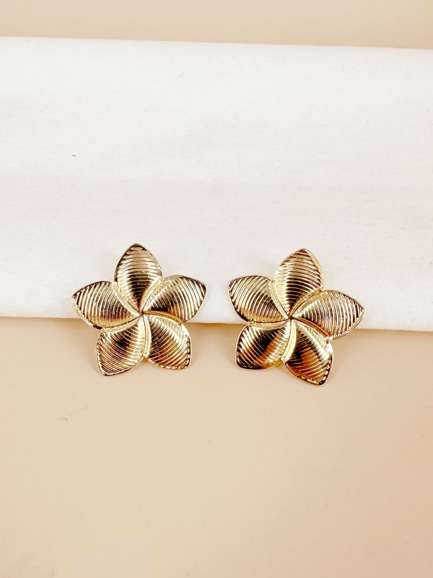 Grossista D Bijoux - Orecchini a fiore in acciaio inossidabile