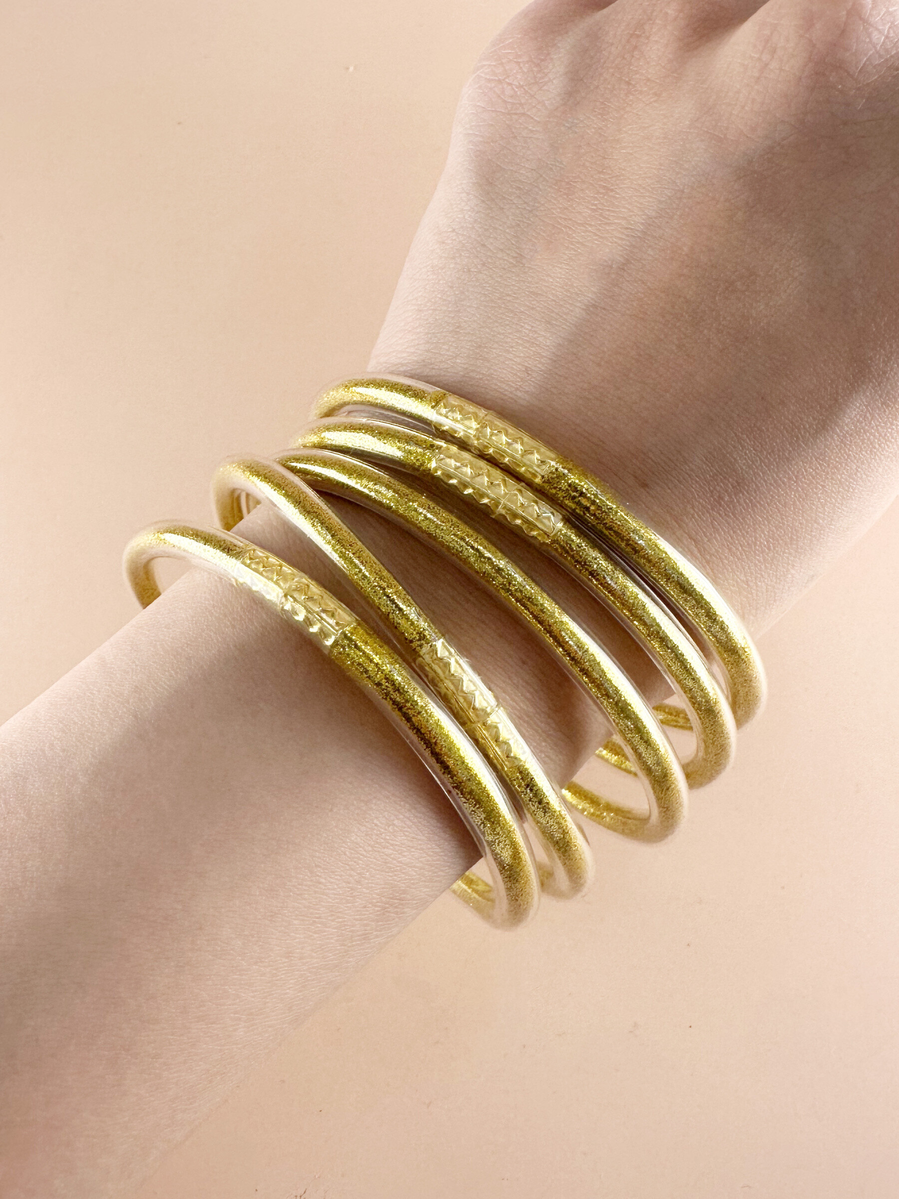 Grossiste D Bijoux - Bracelet jonc bouddhiste pailletés