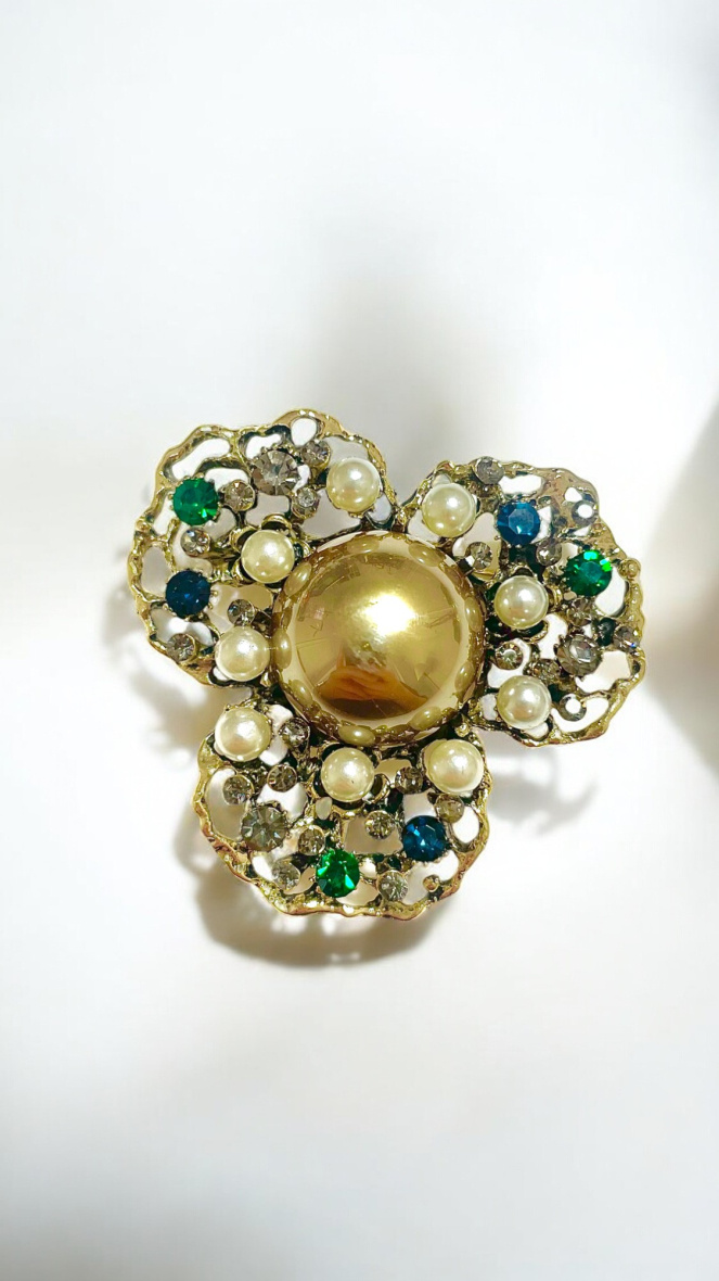 Großhändler D Bijoux - Blattbrosche aus Edelstahl