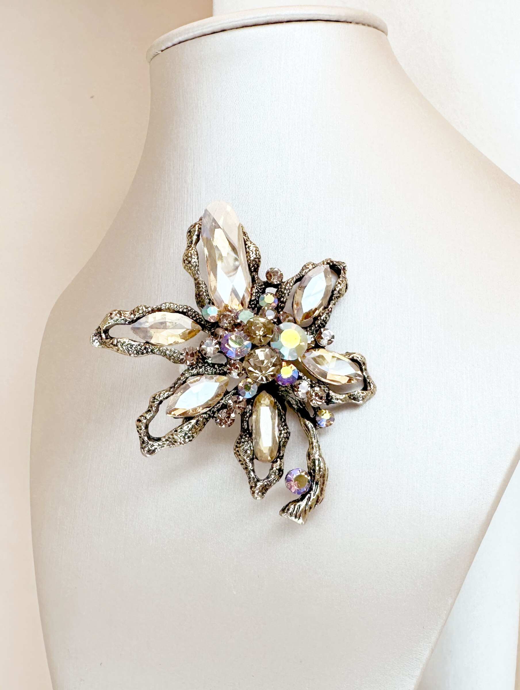 Grossista D Bijoux - Spilla fiore