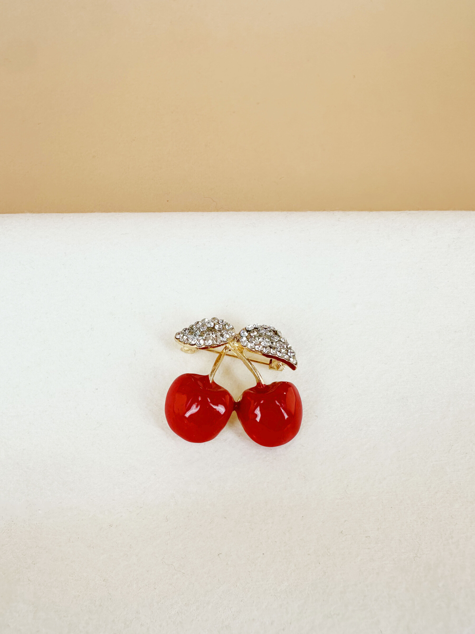 Grossista D Bijoux - Pin di ciliegia