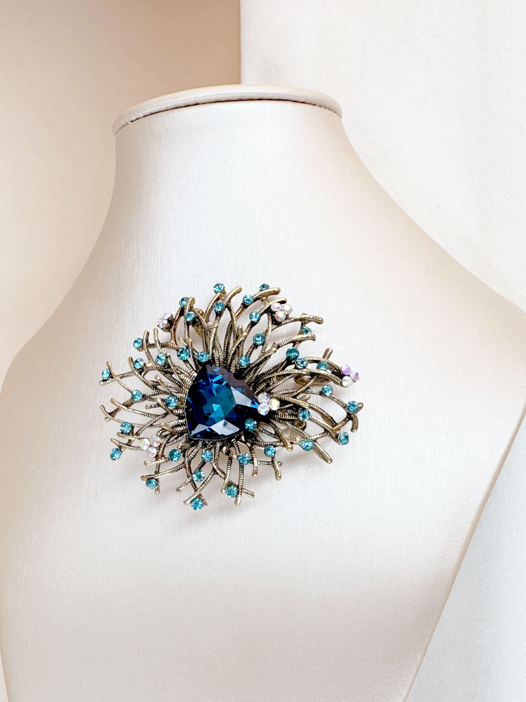 Grossista D Bijoux - Spilla con strass