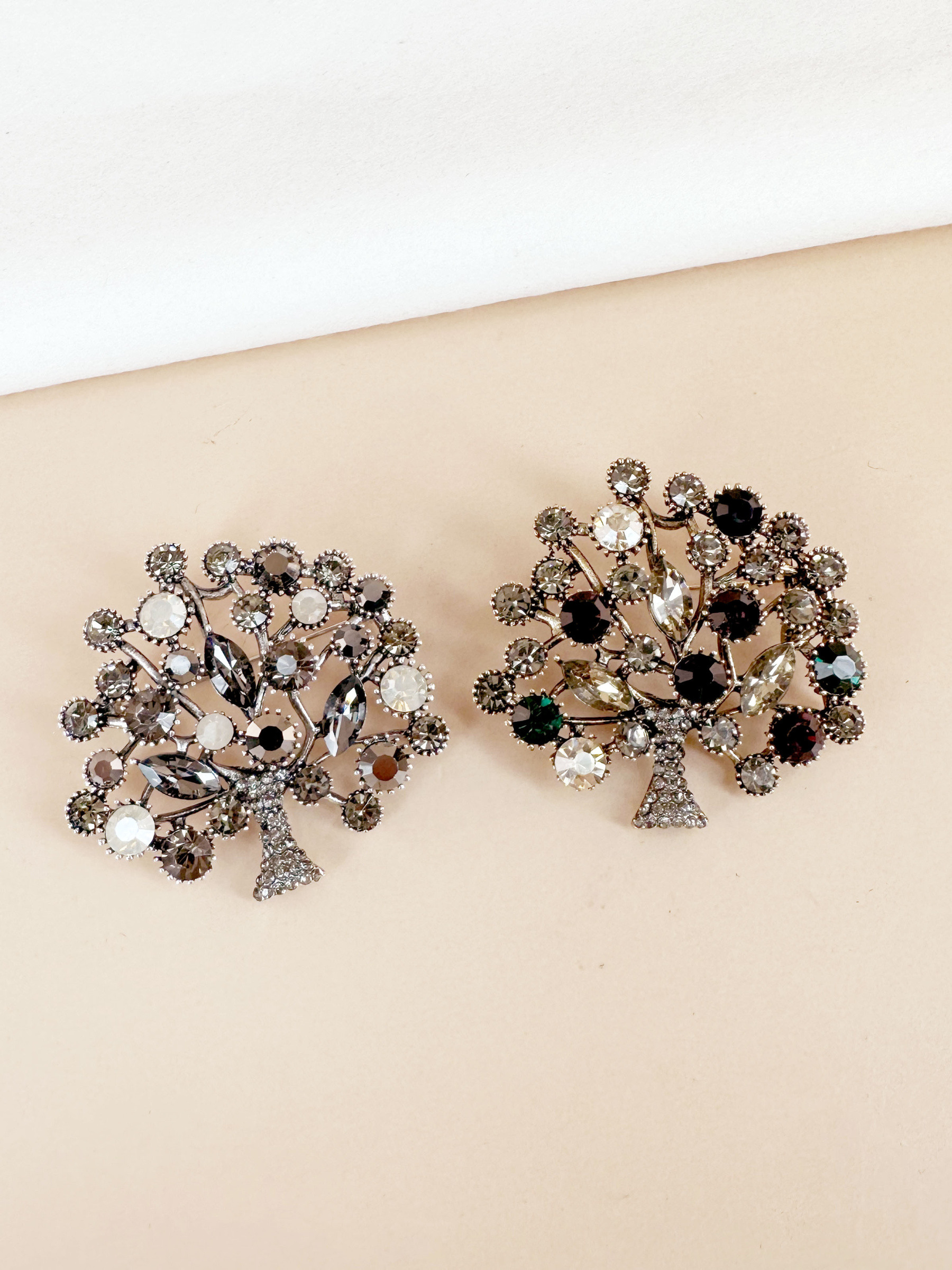 Wholesaler D Bijoux - Tree brooch with rhinestones