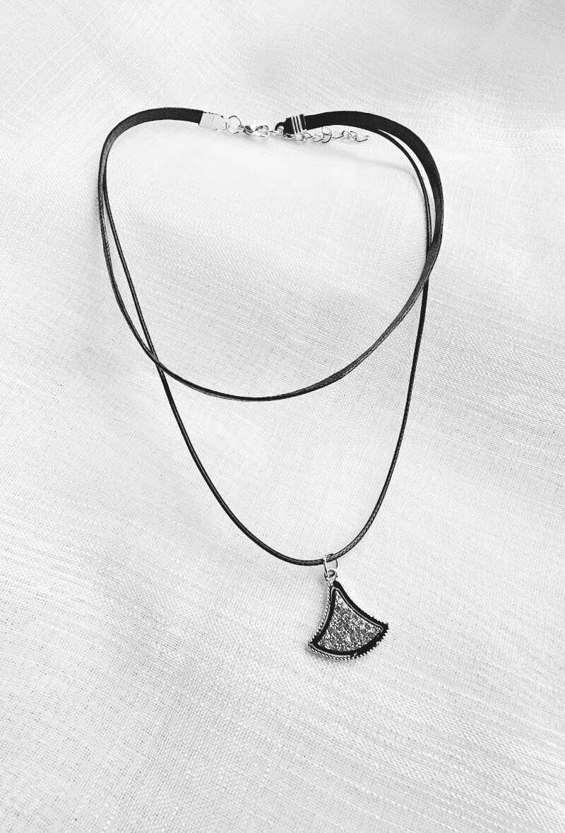 Grossiste D Bijoux - Collier ras de cou pendentif strass