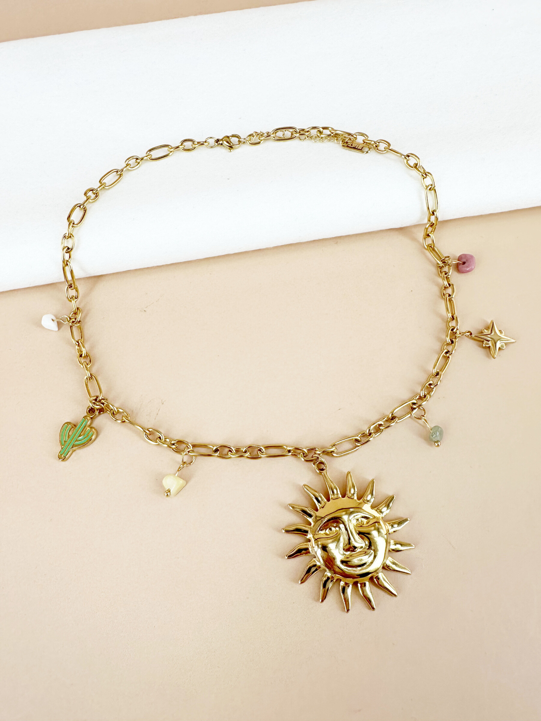 Grossiste D Bijoux - Collier breloques soleil en acier inoxydable