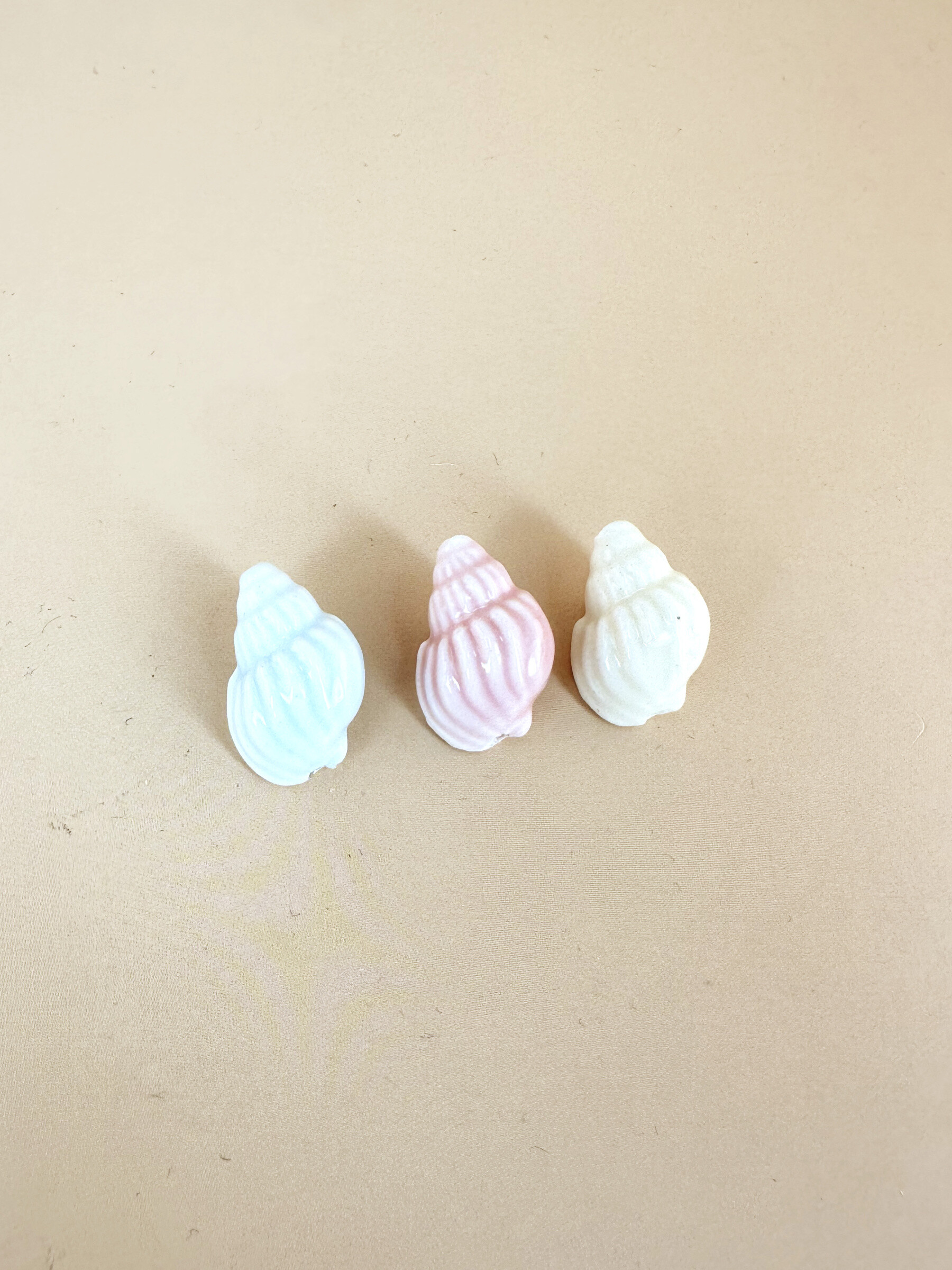 Grossista D Bijoux - Pearl a stella in ceramica e smalto - lotto di 5 pezzi