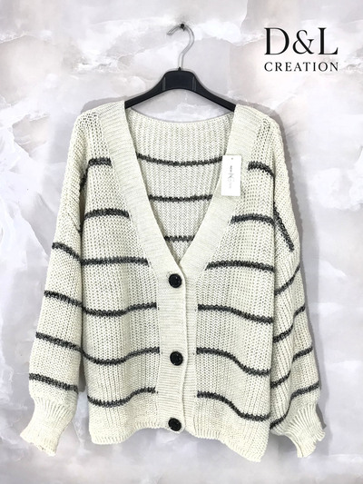 Grossiste D&L CREATION - Gilet boutonné en tricot avec rayures T38 à T52 Grossiste D&L CREATION - Gilet boutonné en tricot avec rayures T38 à T52