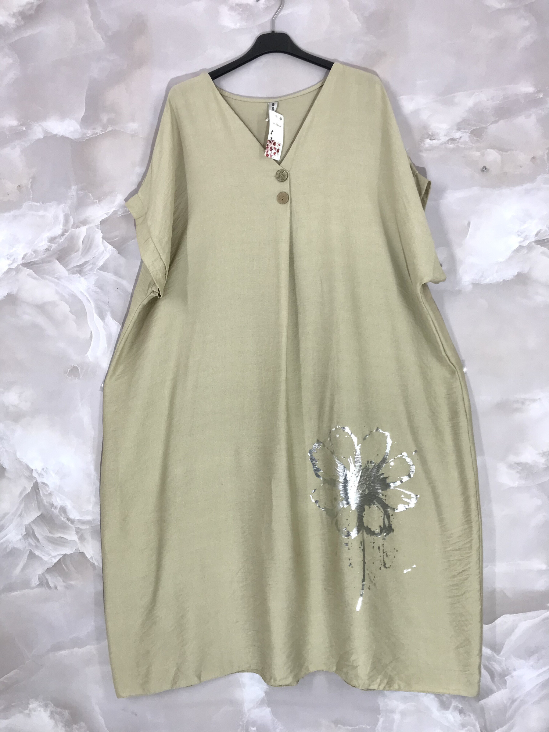 Mayorista D&L CREATION - Gran vestido largo mangas cortas con flor plateada