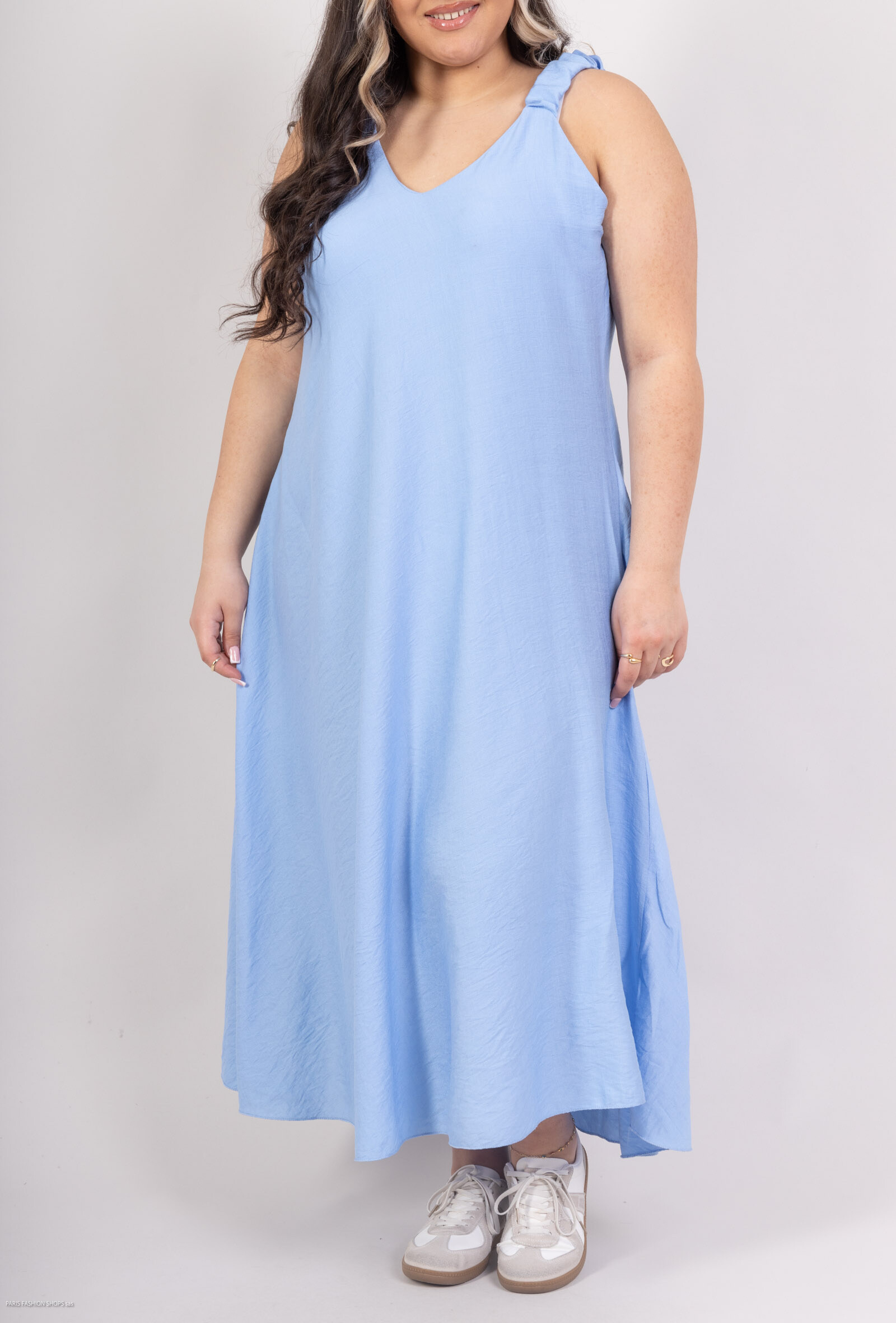 Grossiste D&L CREATION - Robe longue unie en col V avec bretelles plissées T38 à T48