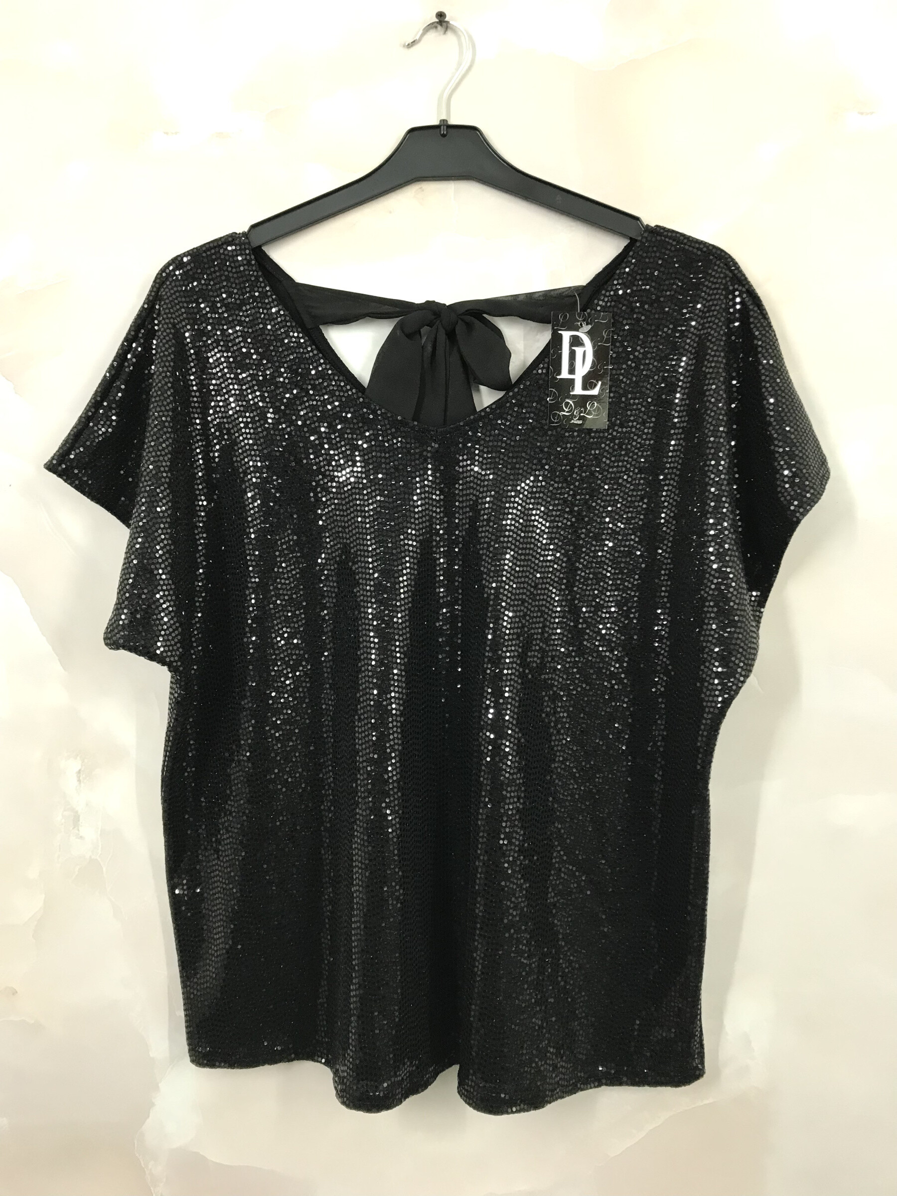 Grossista D&L CREATION - Top brillante con scollo a V e fiocco sul retro