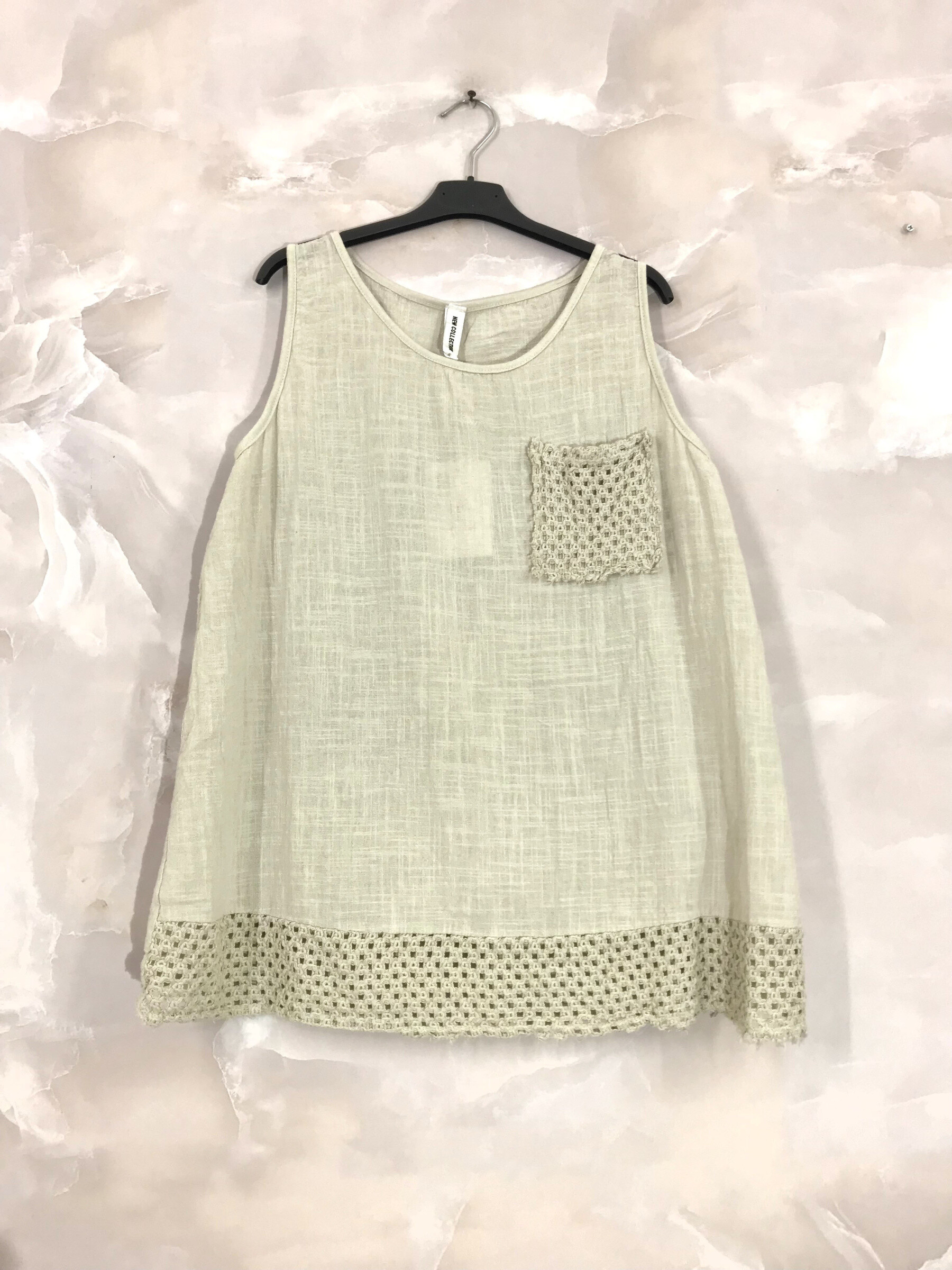 Grossiste D&L CREATION - Top sans manche en coton avec poche en dentelle T38 à T46