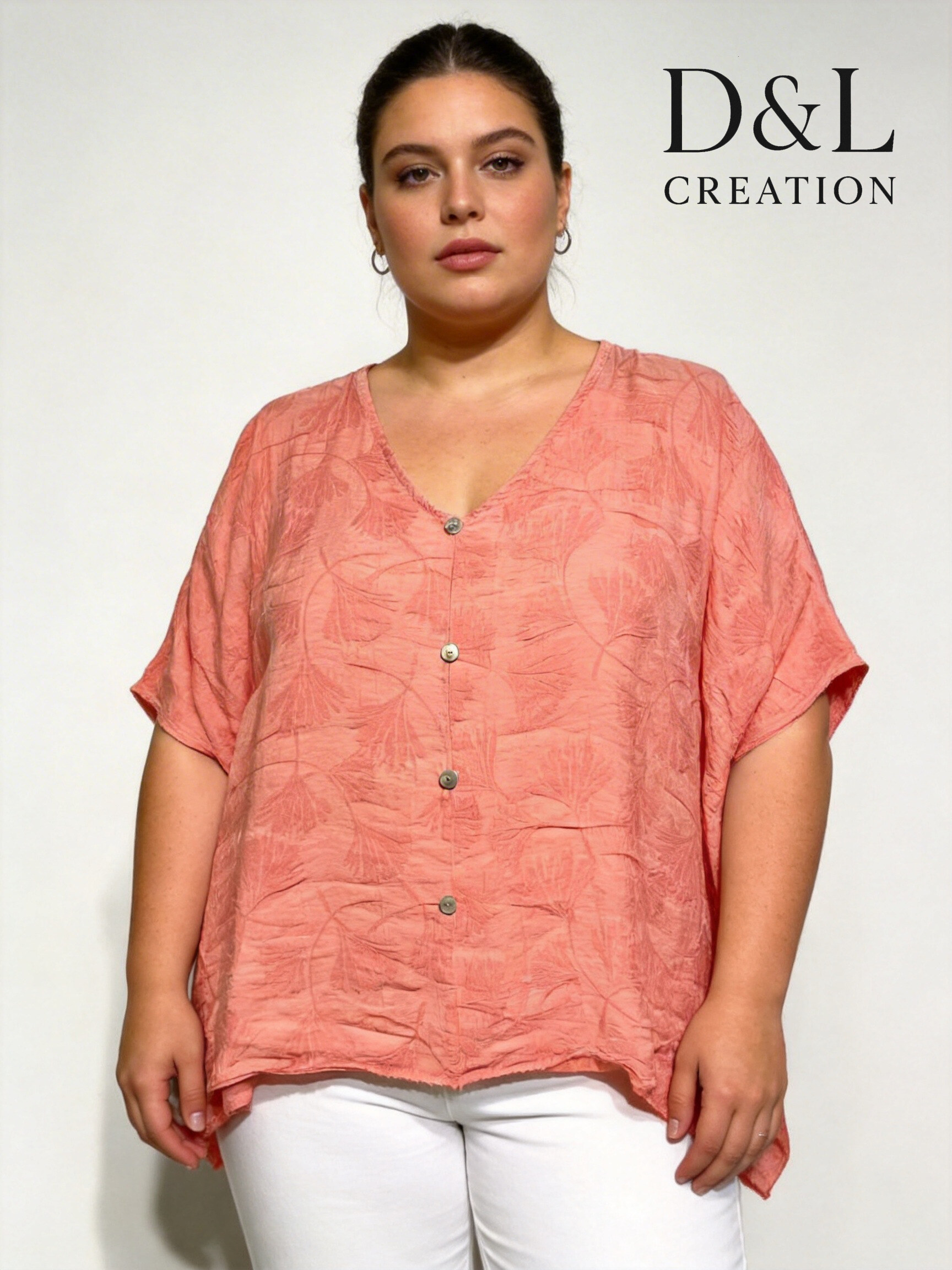 Grossiste D&L CREATION - Tunique évasée avec broderie et faux boutons T40 à T54