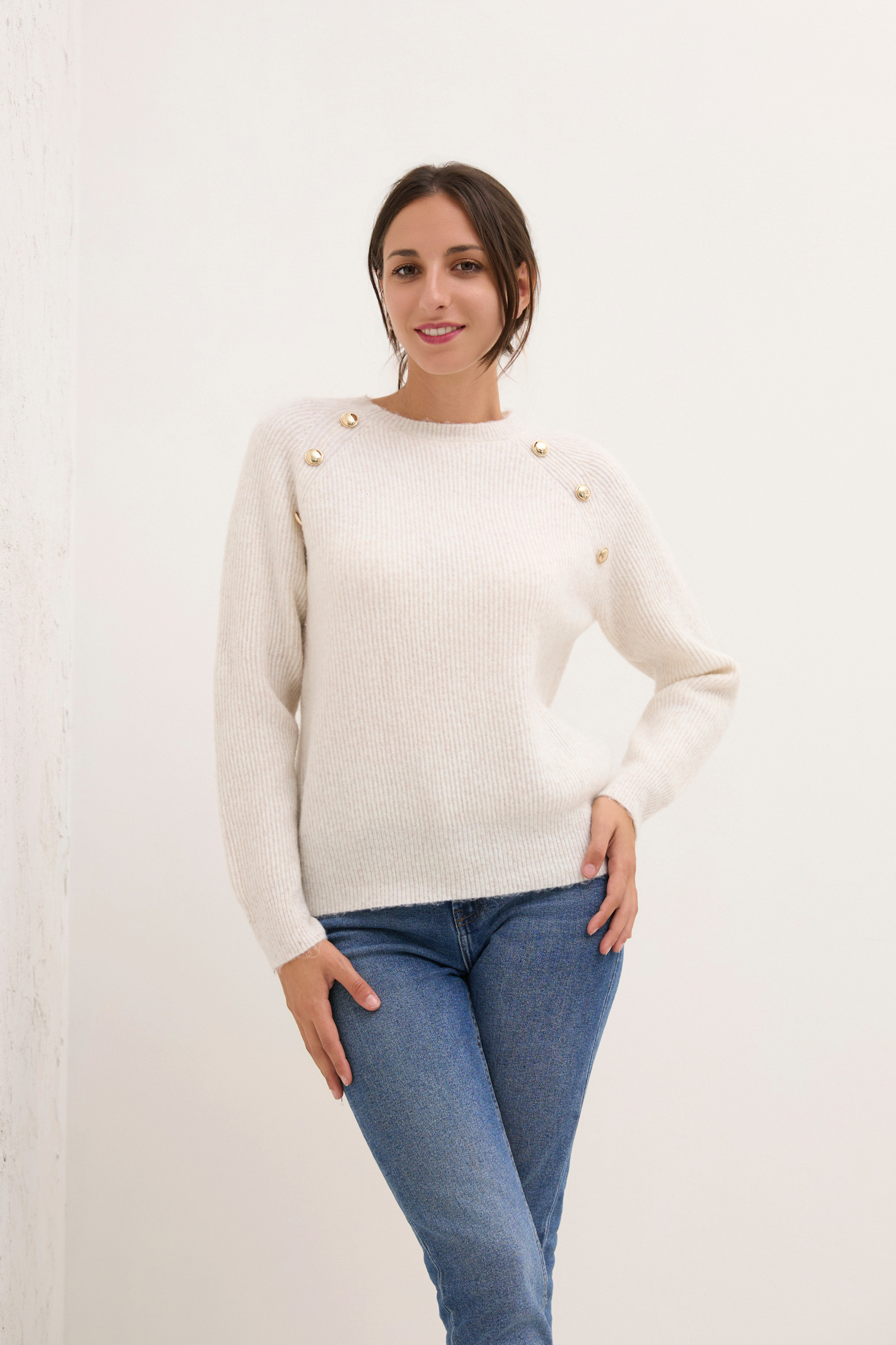 Grossiste D&M MAGLIFICIO - PULL EN LAINE MÉLANGÉE, AVEC BOUTONS DORÉS DEVANT
