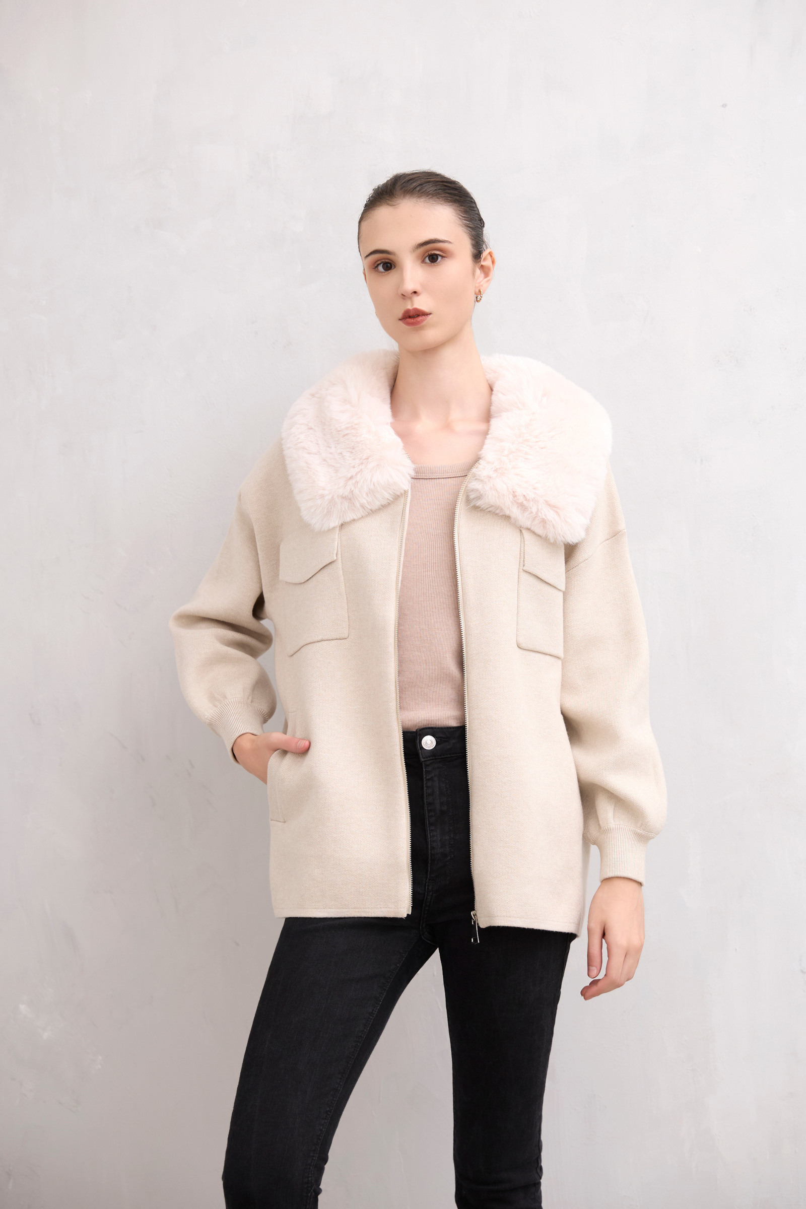 Grossiste D&M MAGLIFICIO - Manteau femme avec col en fausse fourrure