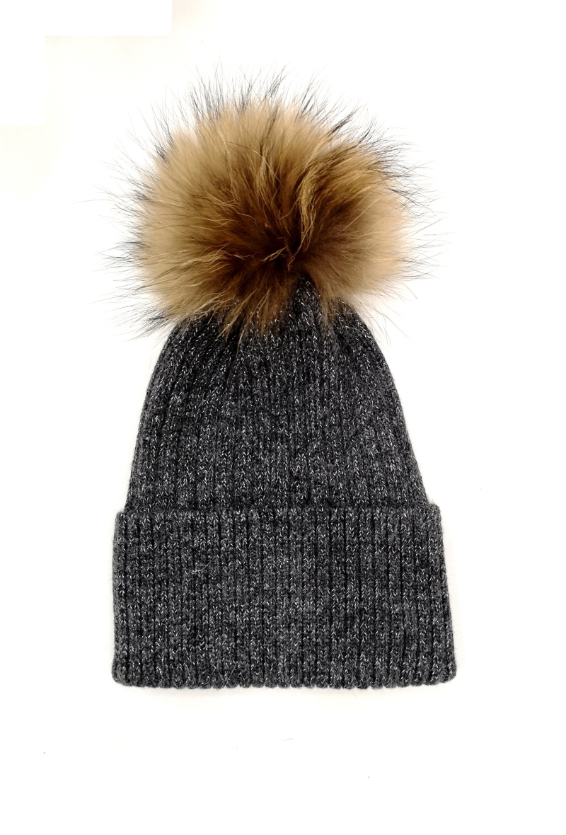 Grossiste Da Fashion - Bonnet argenté pompon fourrure
