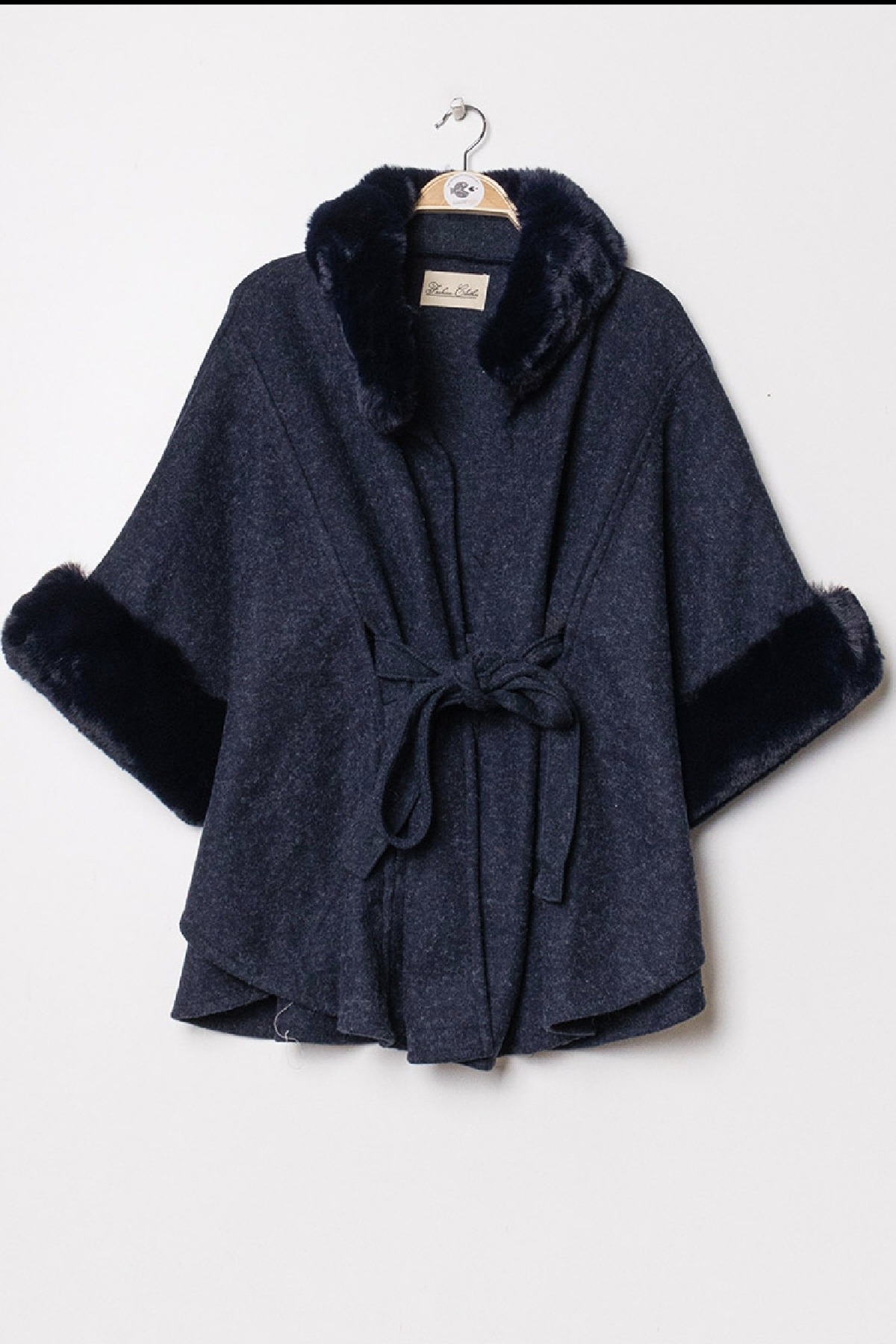 Mayorista Da Fashion - Poncho con ribete de piel sintética