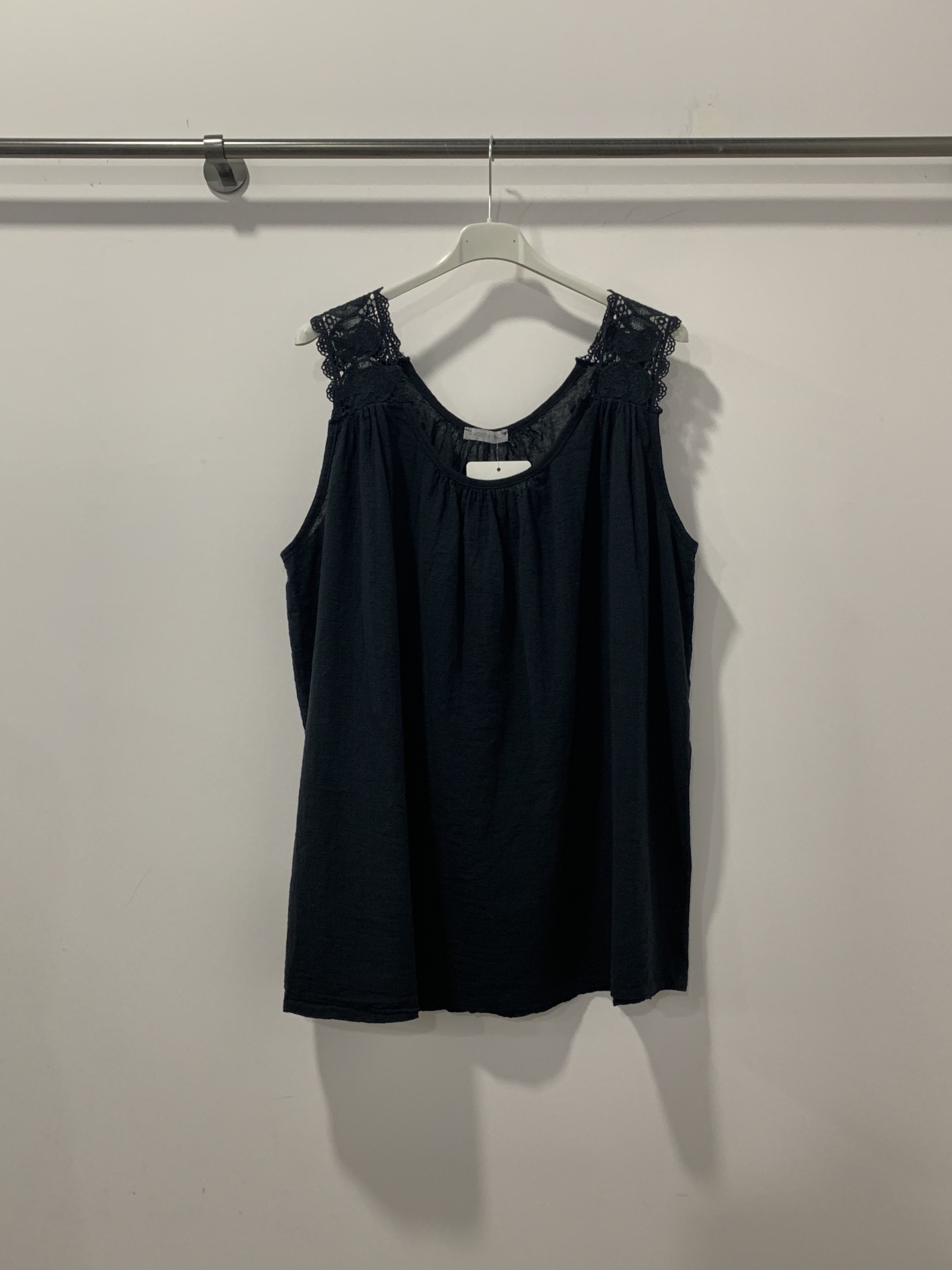Mayorista Danny - Camiseta de tirantes con encaje