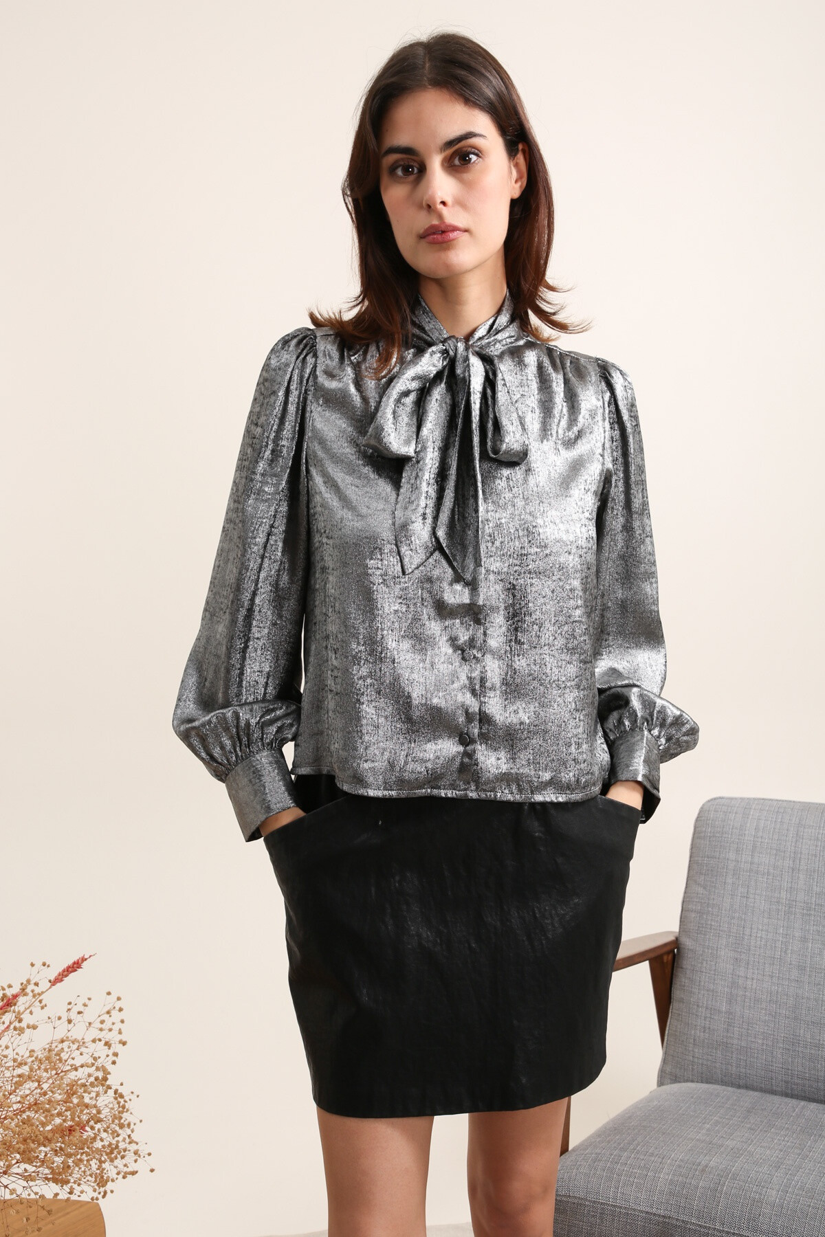 Grossista DAPHNEA - Camicia con fiocco