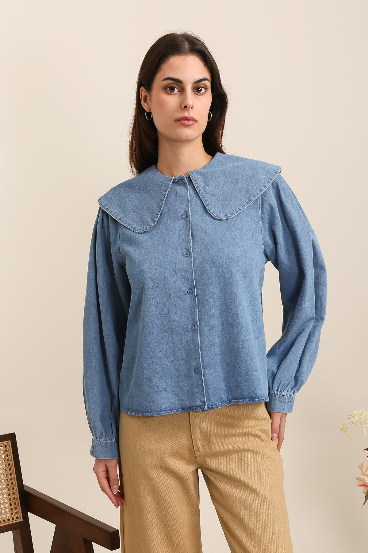 Grossista DAPHNEA - Blusa con ampio colletto