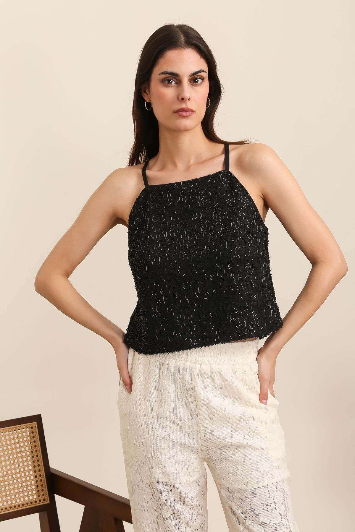 Wholesaler DAPHNEA - Women's Tank Top with Thin Straps and Sequins