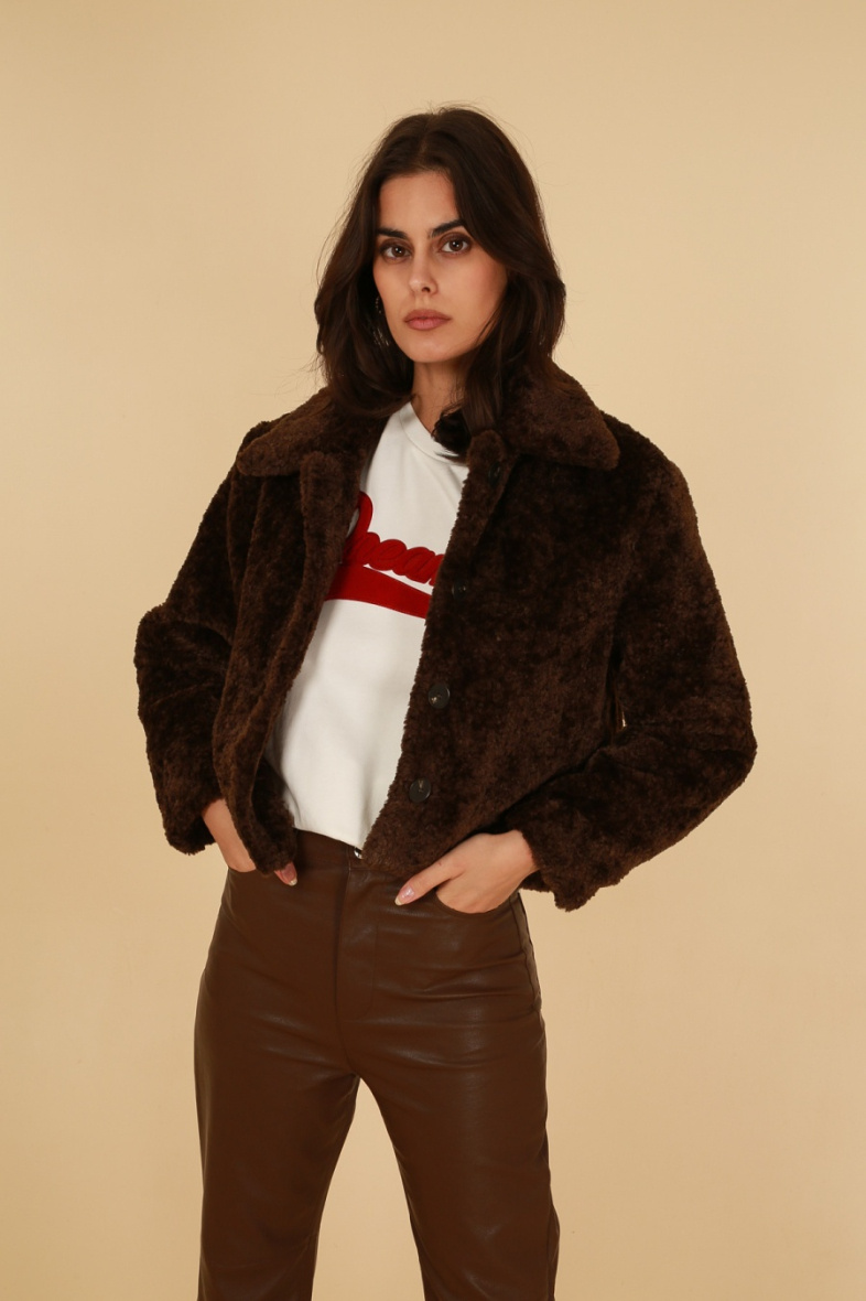 Grossista DAPHNEA - MANTEAU BOUCLETTE