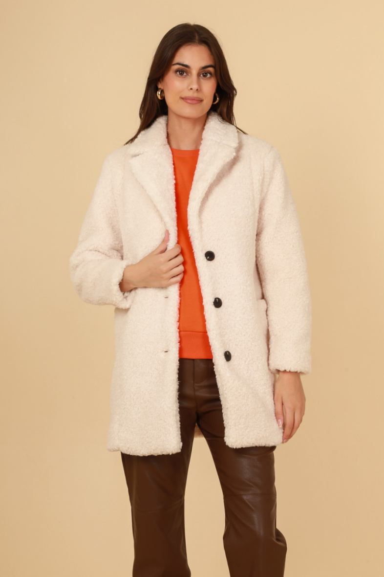 Grossista DAPHNEA - MANTEAU BOUCLETTE