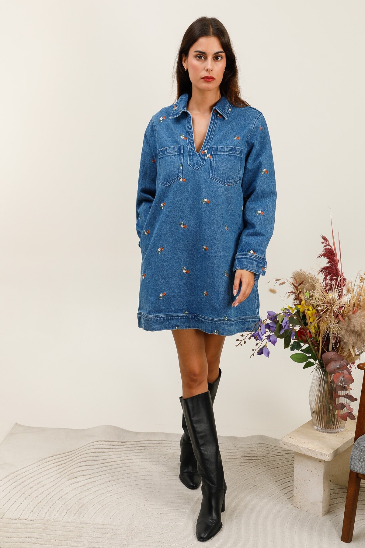 Wholesaler DAPHNEA - EMBROIDERED DRESS