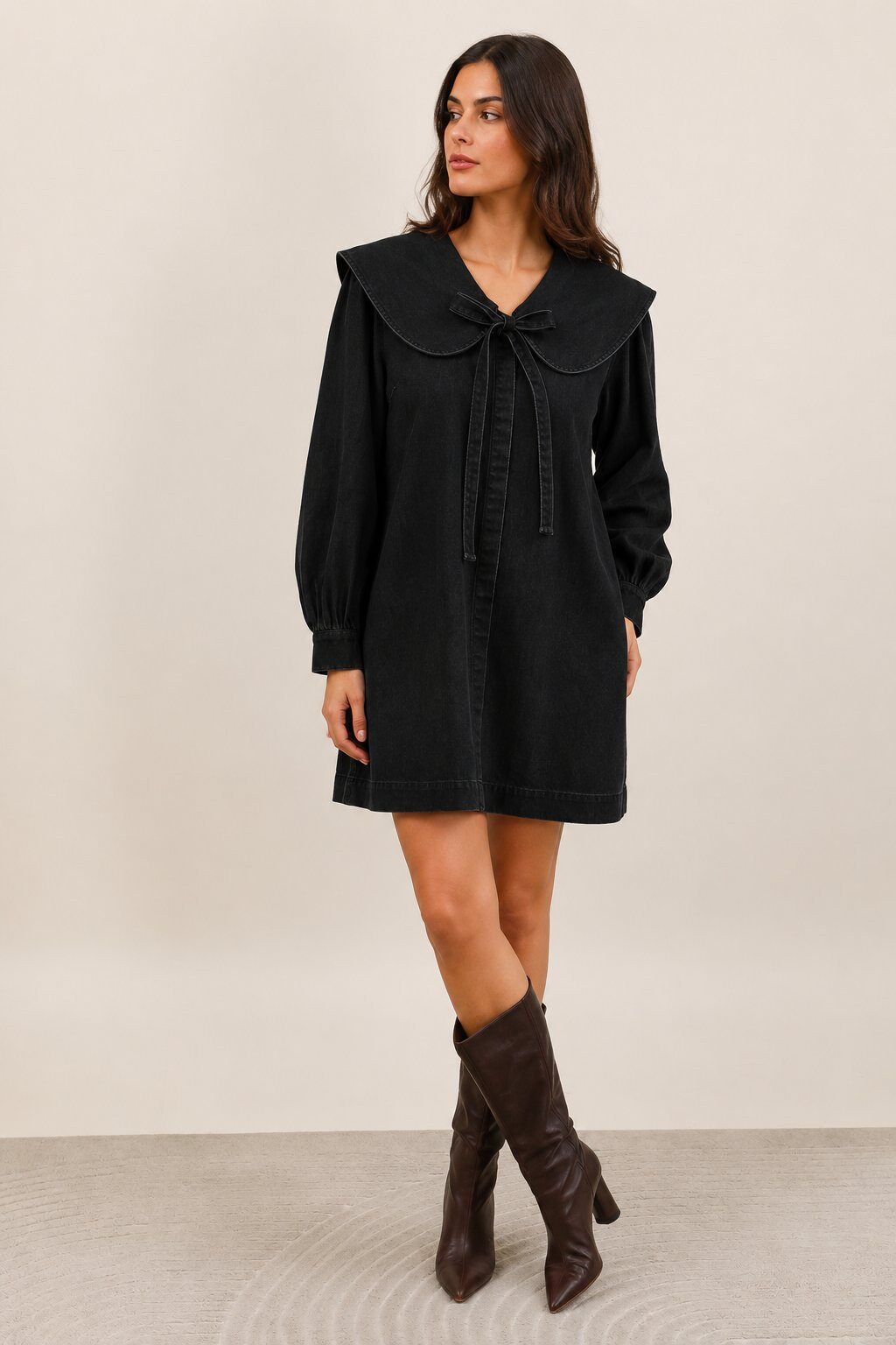 Grossiste DAPHNEA - Robe Courte en Denim à Grand Col Marin