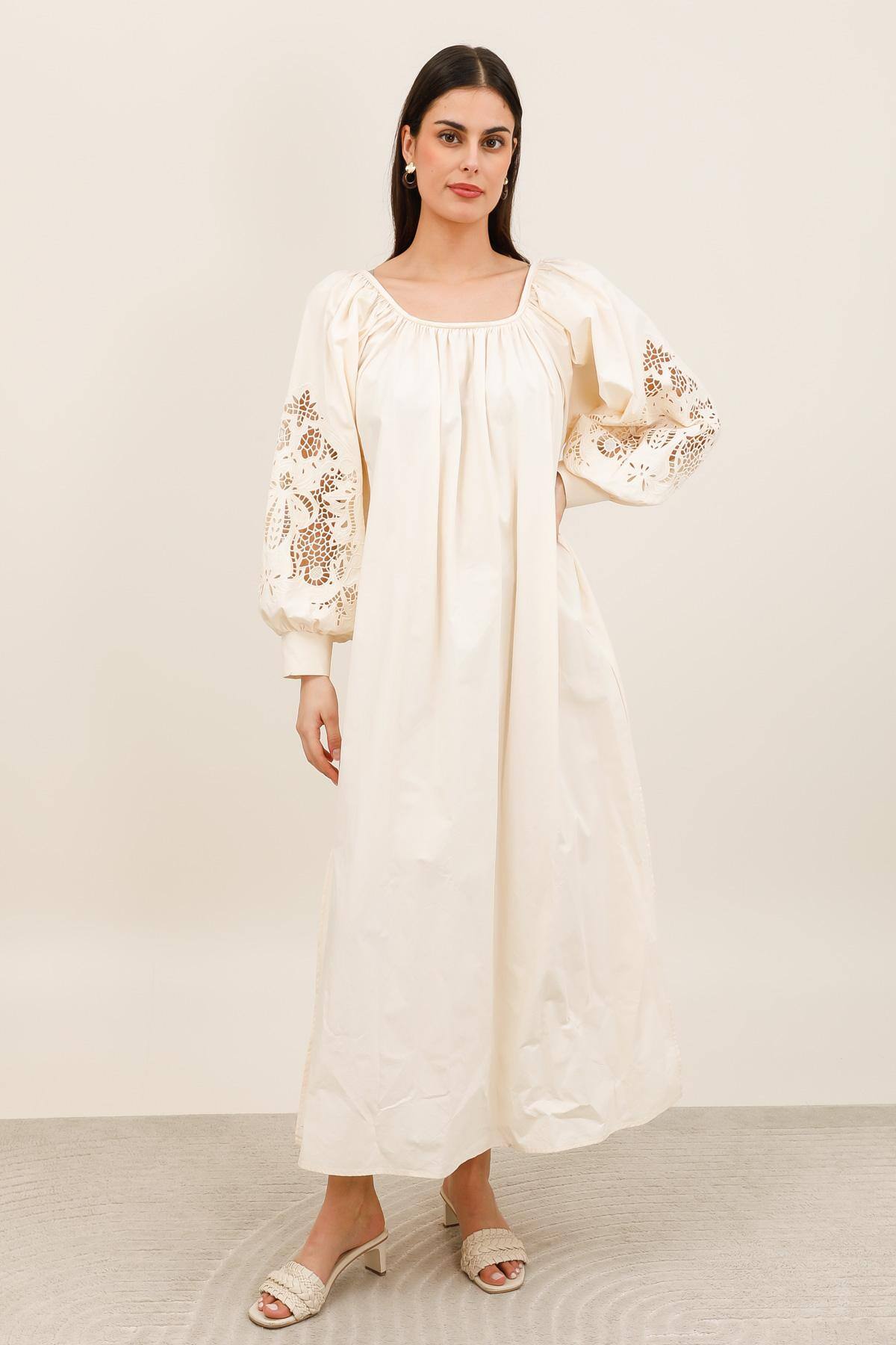 Grossiste DAPHNEA - Robe longue bohème femme manches longues brodées – Dos noué
