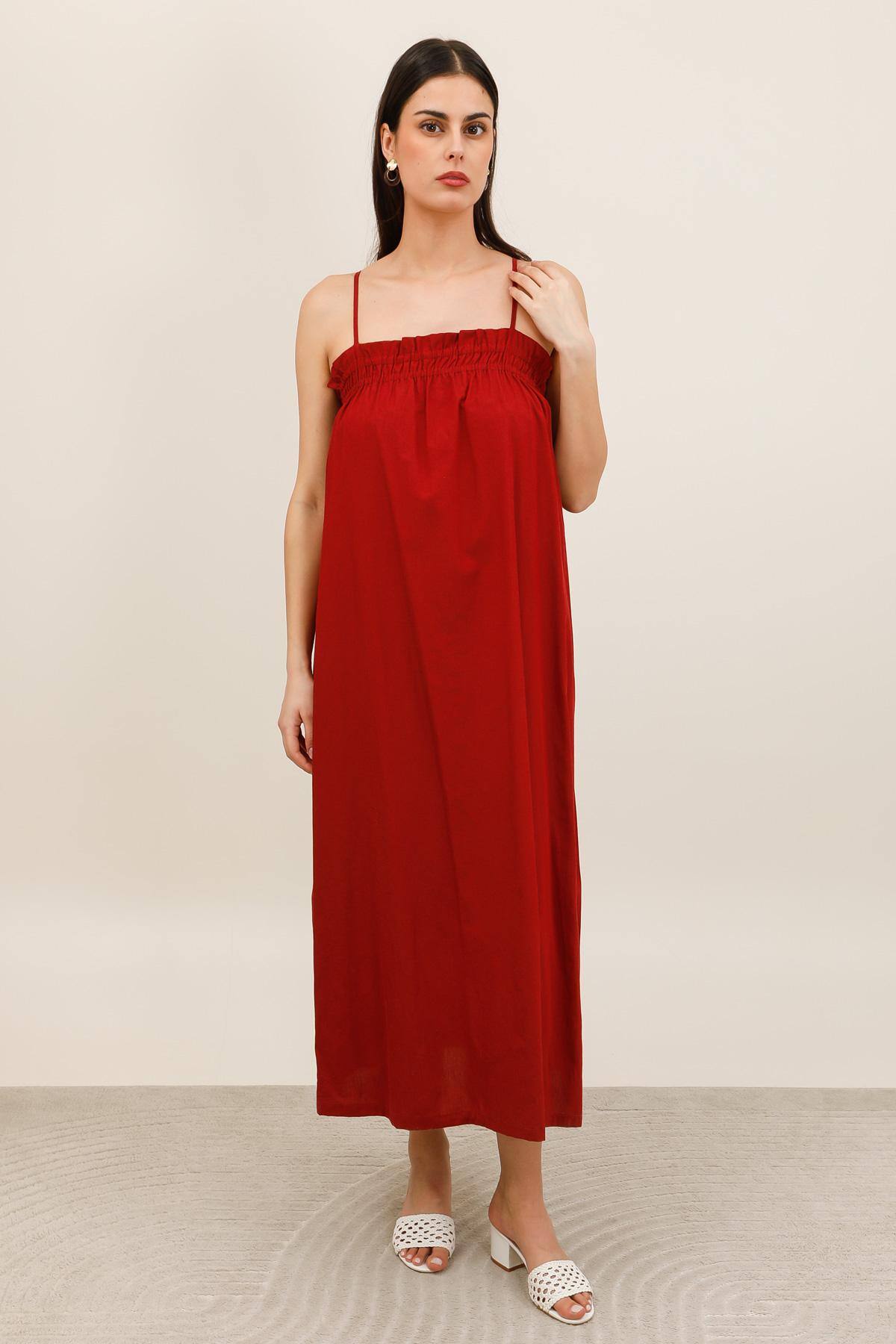 Grossiste DAPHNEA - Robe Longue Femme Bretelles Fines Smockées – Robe Maxi Fluide Coupe Ample