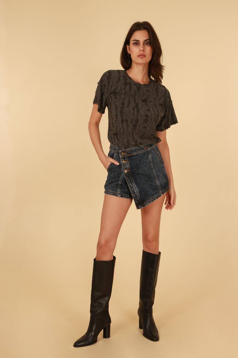 Wholesaler DAPHNEA - BLEACHED DENIM WRAP SHORTS