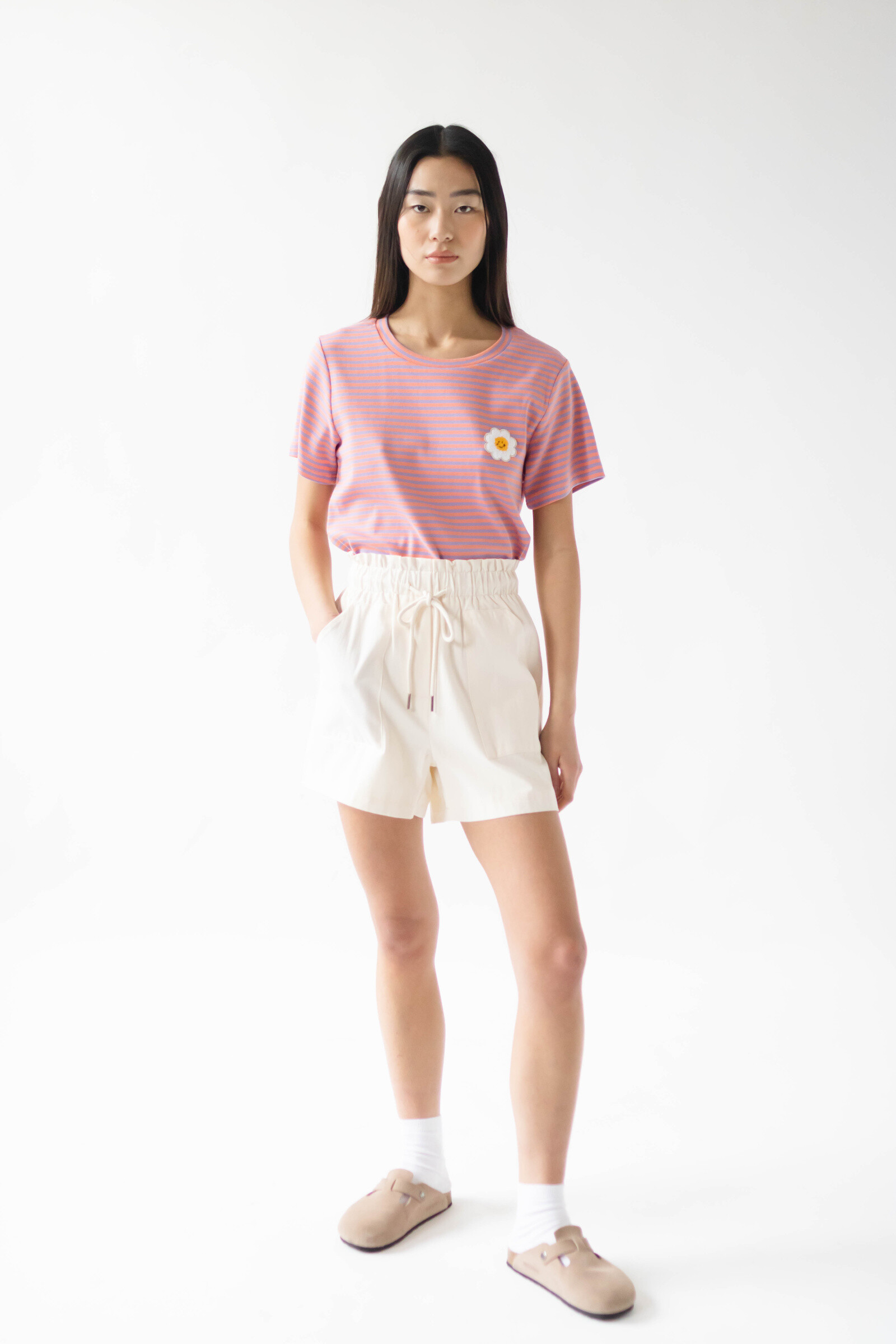 Grossista DAPHNEA - Shorts Unicolor