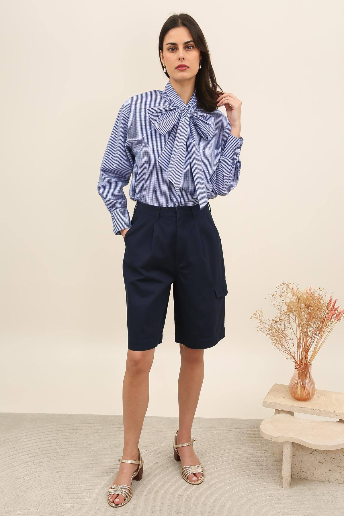 Wholesaler DAPHNEA - Women's high-waisted straight-leg cargo Bermuda shorts with side pockets